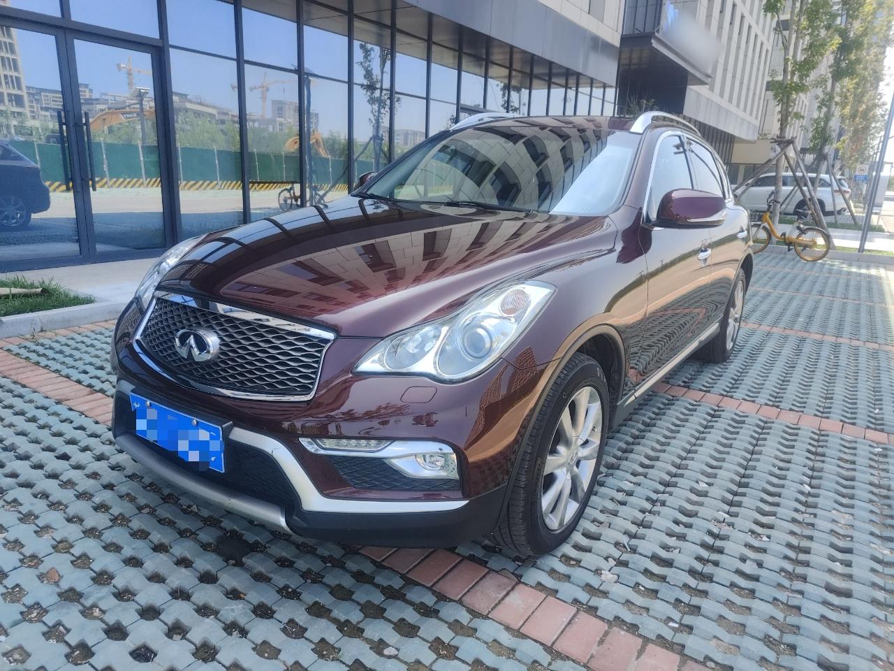 英菲尼迪QX50 2015款 2.5L 舒适版