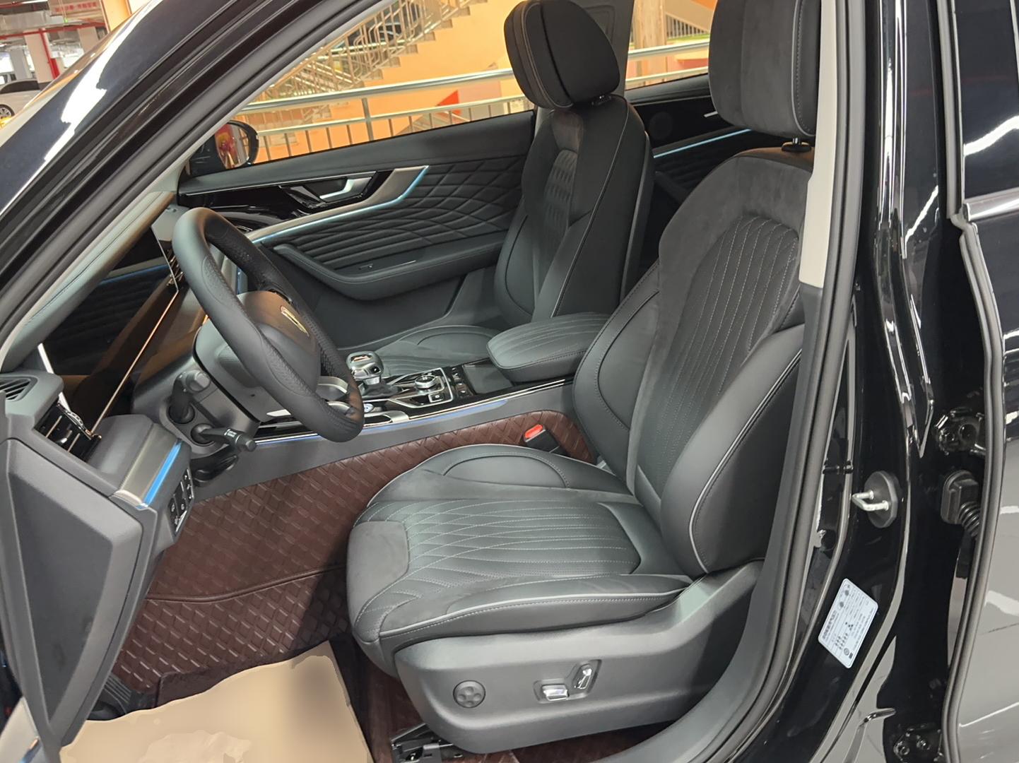 红旗HS5 2022款 改款 2.0T 智联旗享版