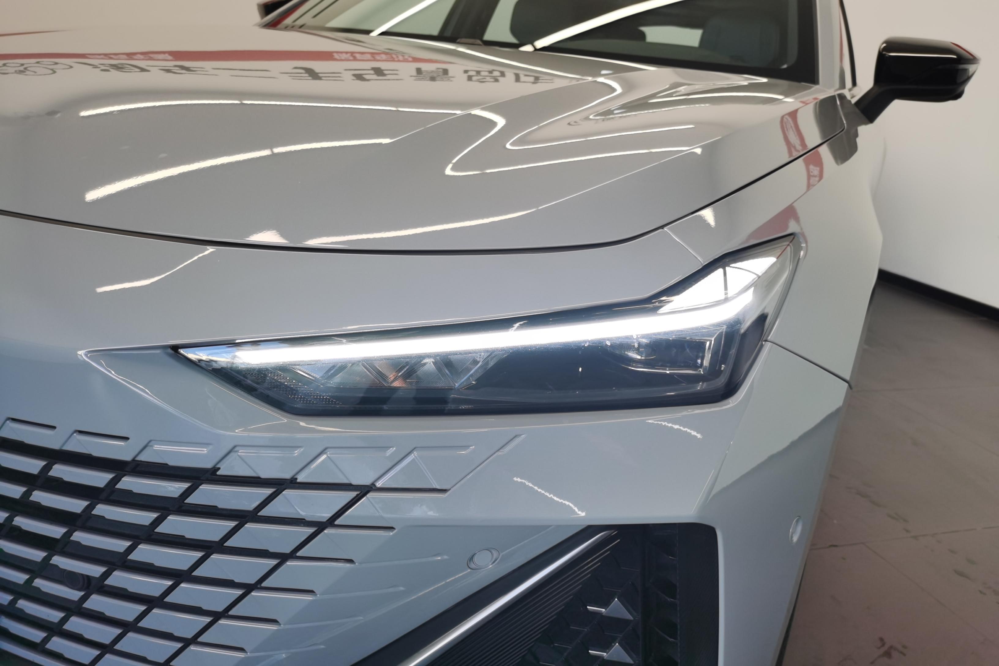 长安UNI-V 2022款 1.5T 智慧领航型