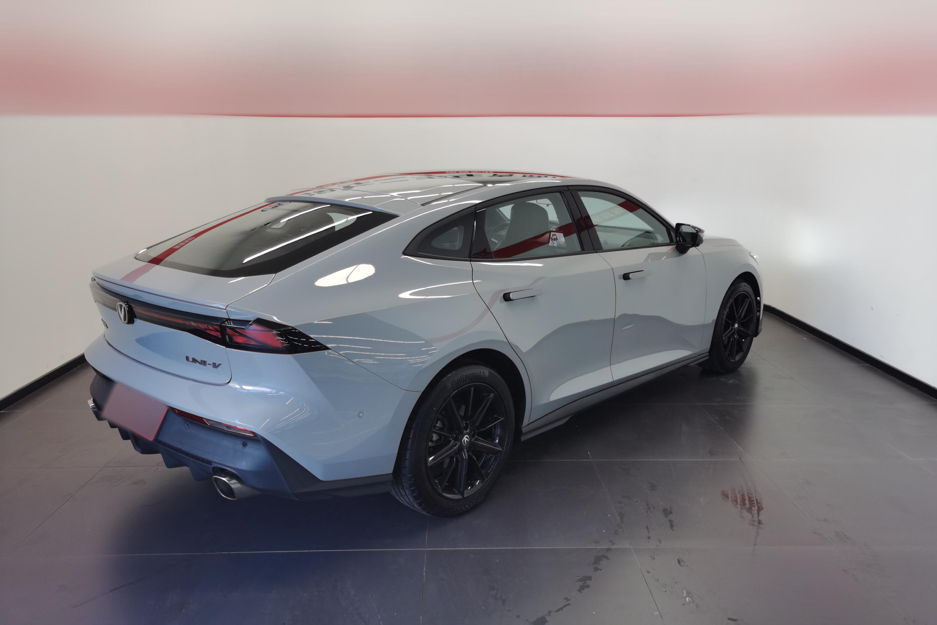 长安UNI-V 2022款 1.5T 智慧领航型