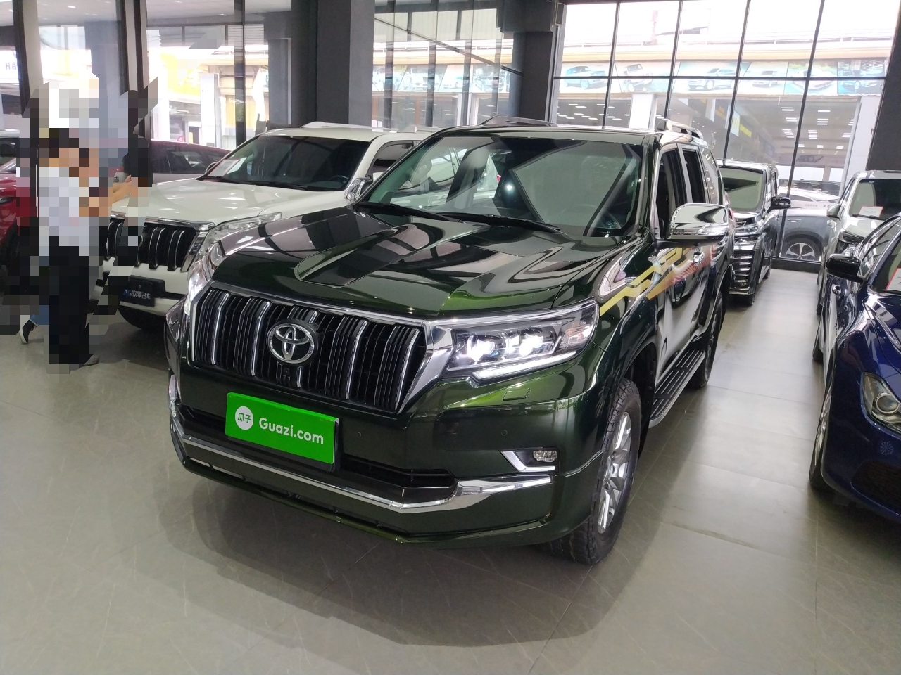 丰田 普拉多 2019款 3.5L 自动TX-L尊享版后挂备胎