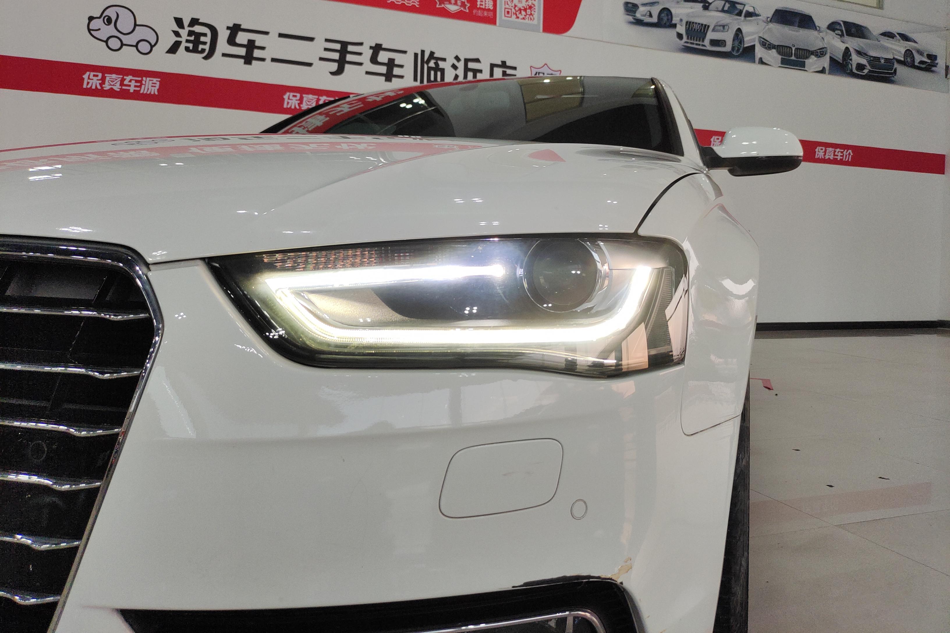 奥迪A4L 2016款 35 TFSI 典藏版 自动标准型