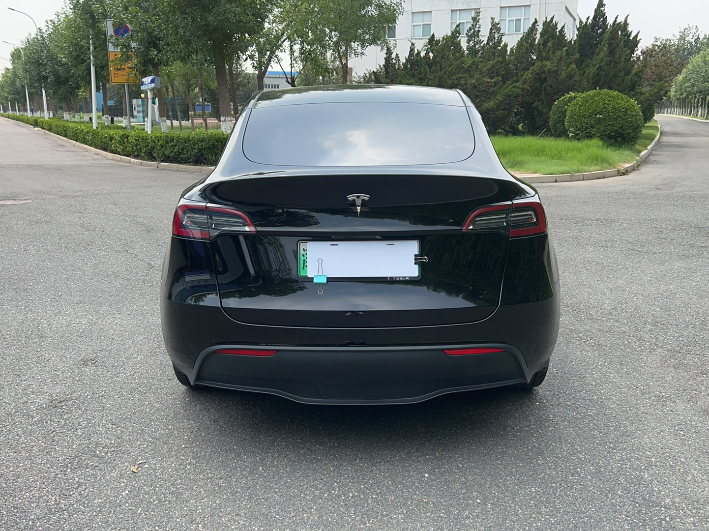 特斯拉 Model Y 2021款 标准续航后驱版