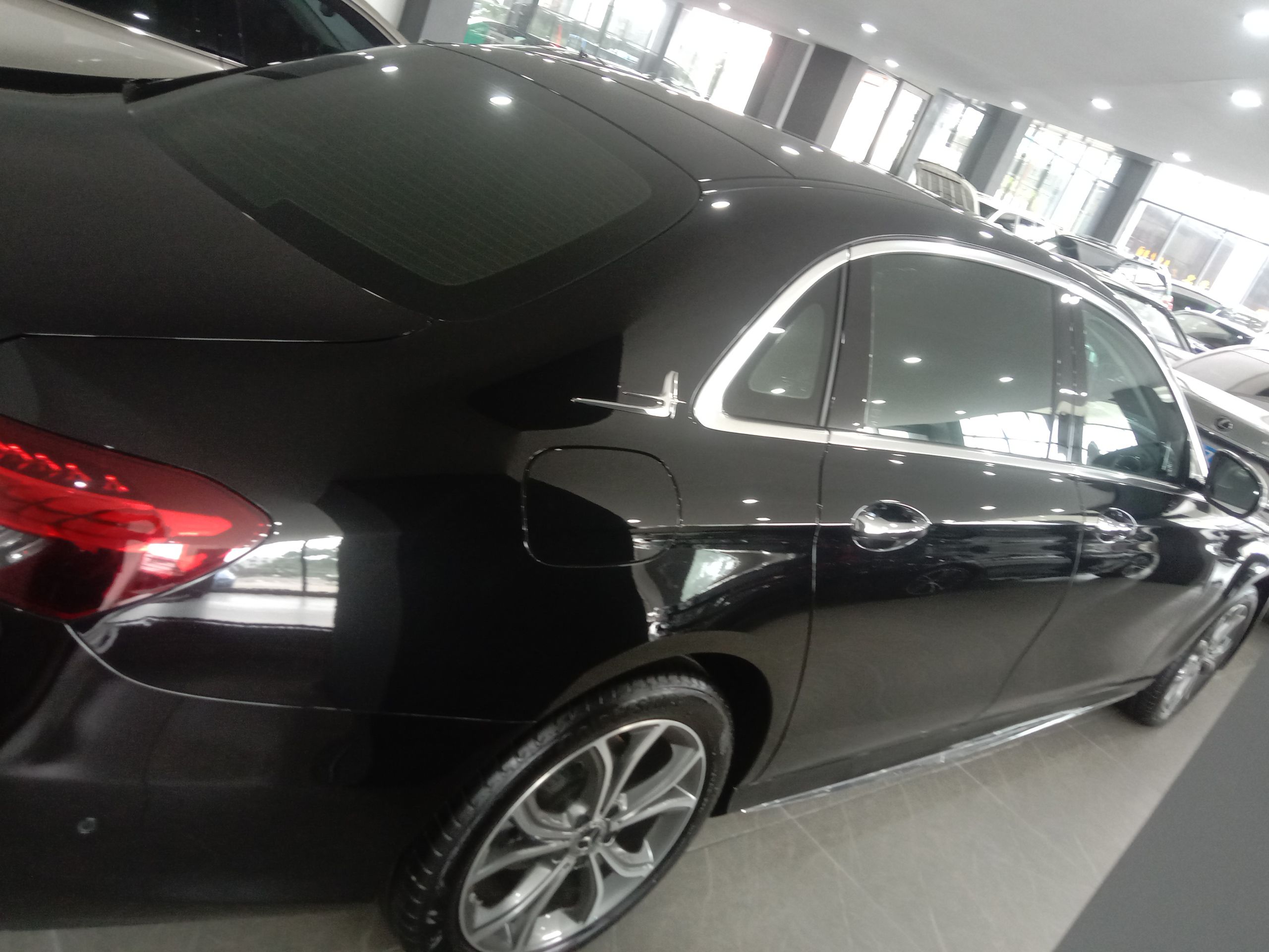 奔驰E级 2022款 改款三 E 300 L 运动豪华型