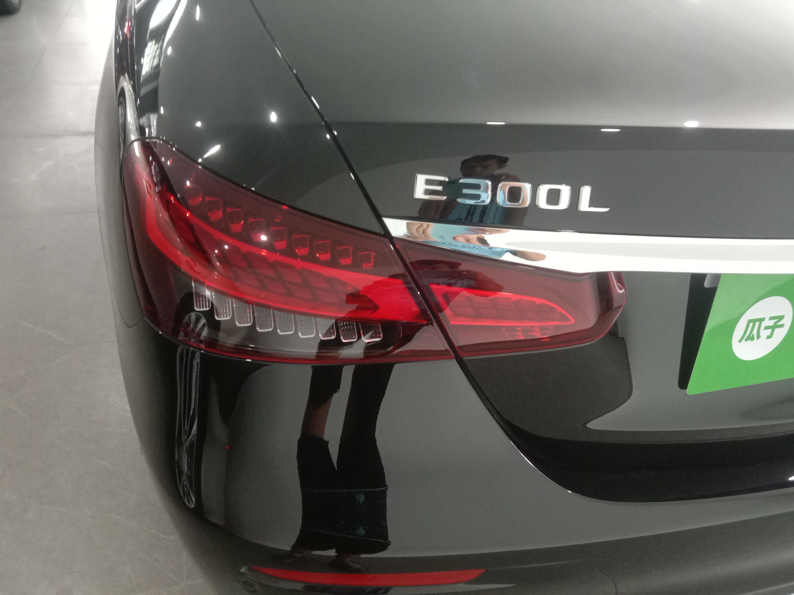 奔驰E级 2022款 改款三 E 300 L 运动豪华型