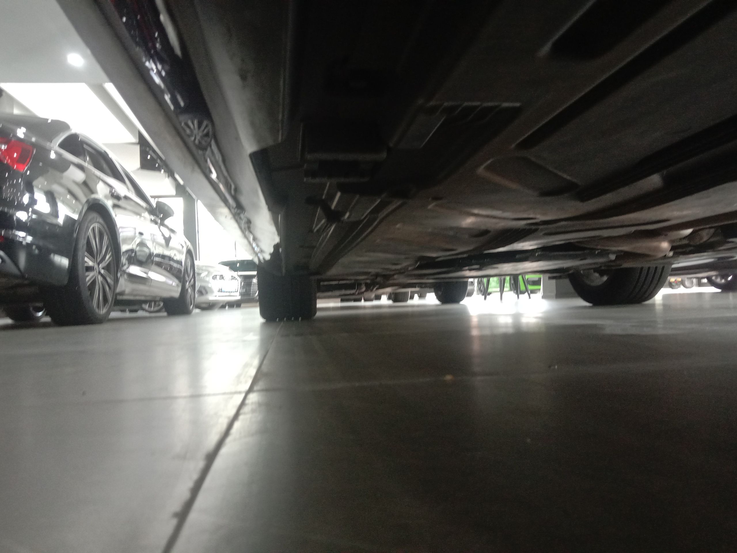 奔驰E级 2022款 改款三 E 300 L 运动豪华型