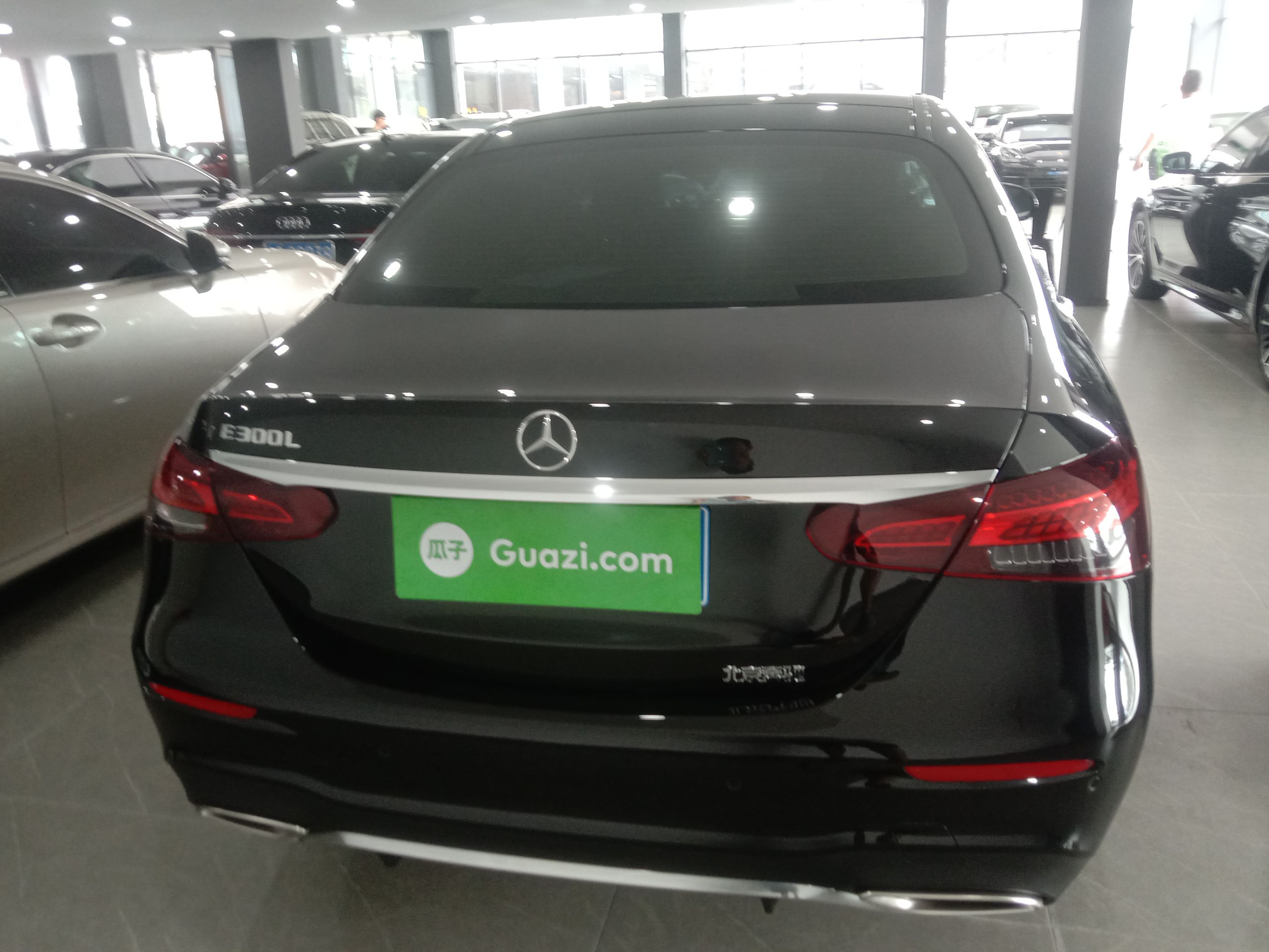 奔驰E级 2022款 改款三 E 300 L 运动豪华型