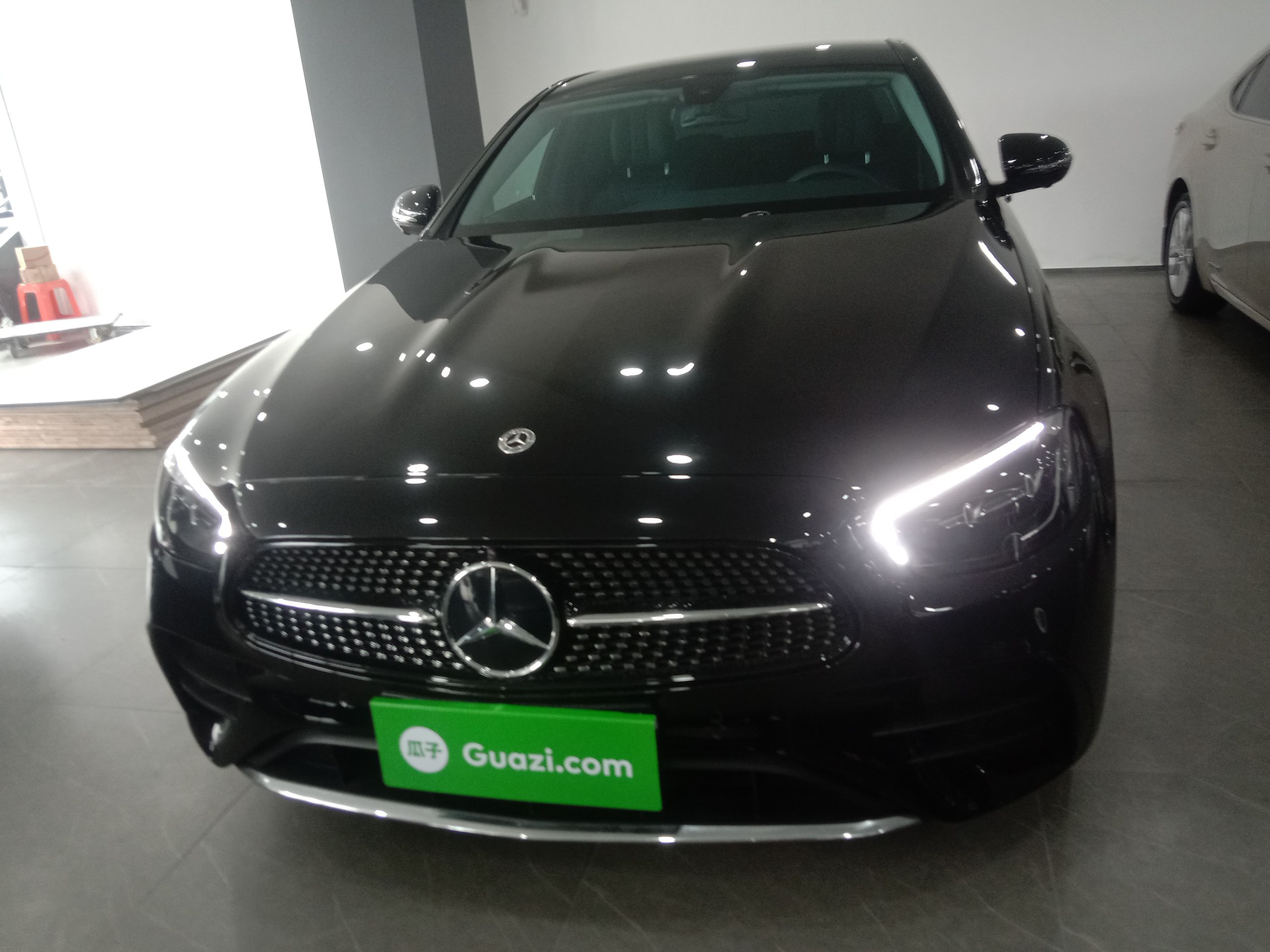 奔驰E级 2022款 改款三 E 300 L 运动豪华型