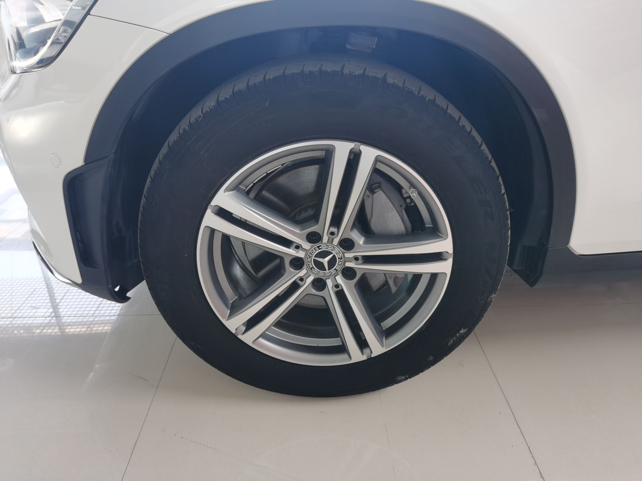 奔驰GLC级 2020款 GLC 260 L 4MATIC 豪华型