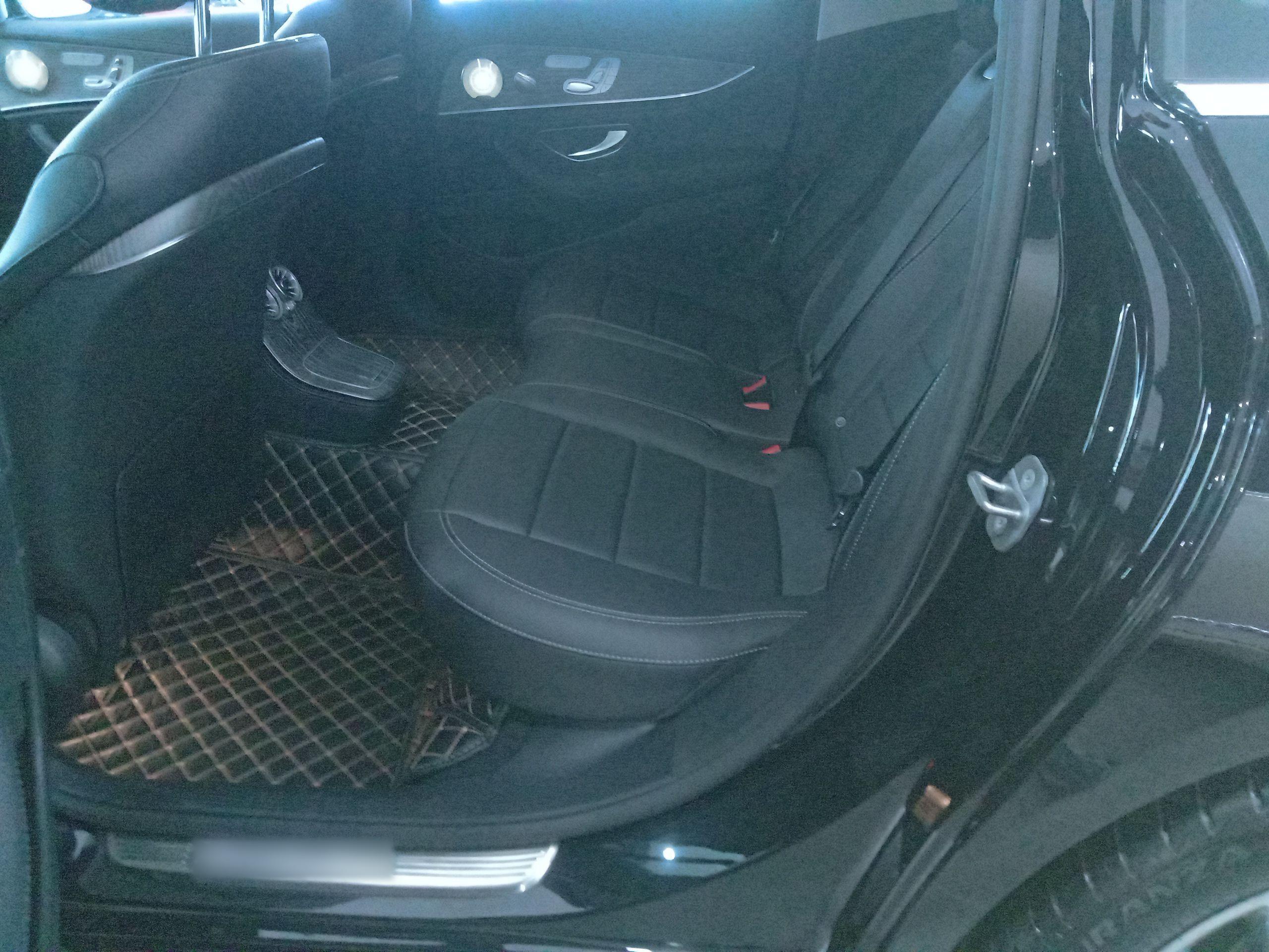 奔驰E级 2022款 改款三 E 300 L 运动豪华型