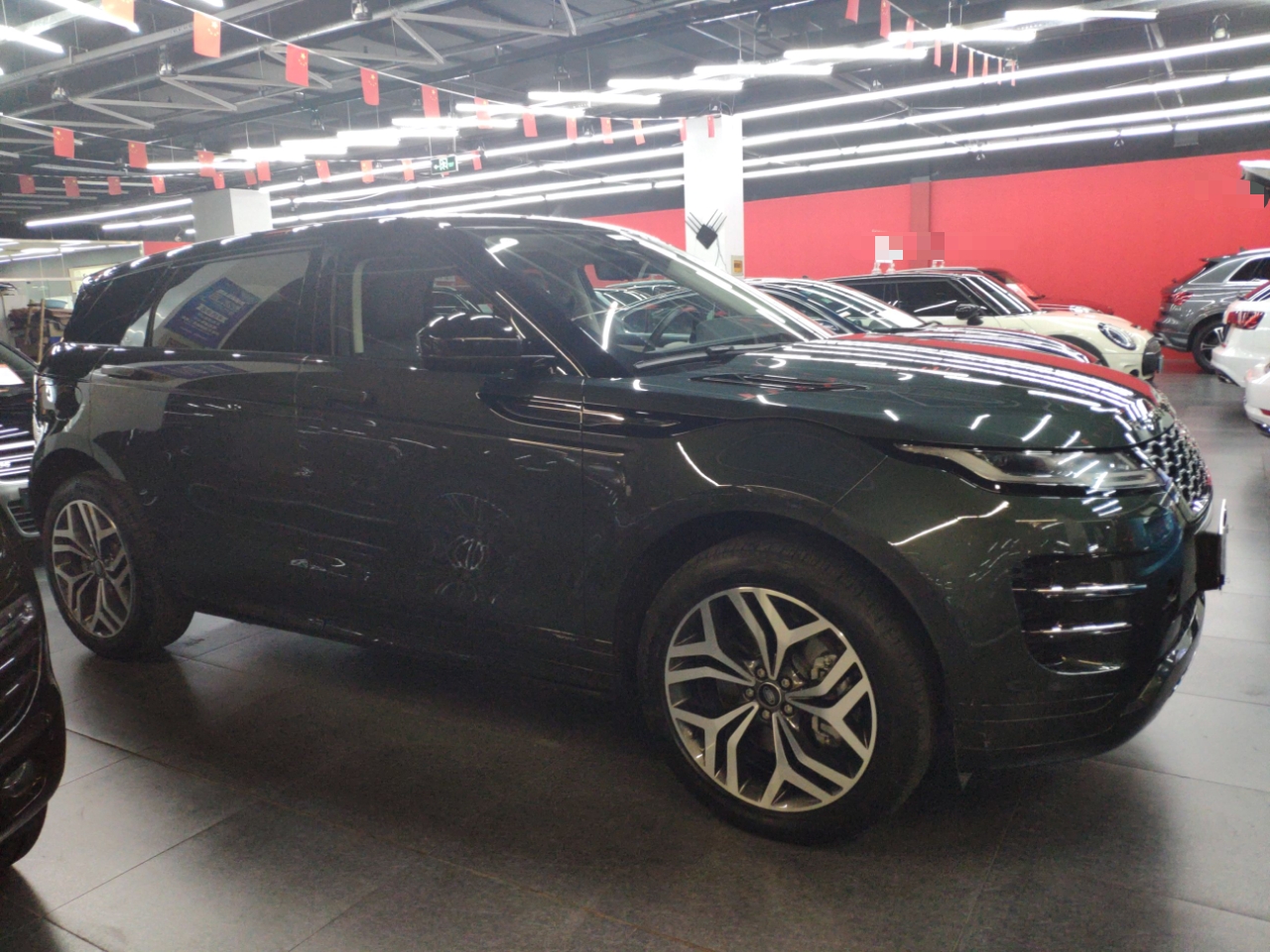 路虎 揽胜极光 2021款 极光L 249PS R-Dynamic First edition 首发版