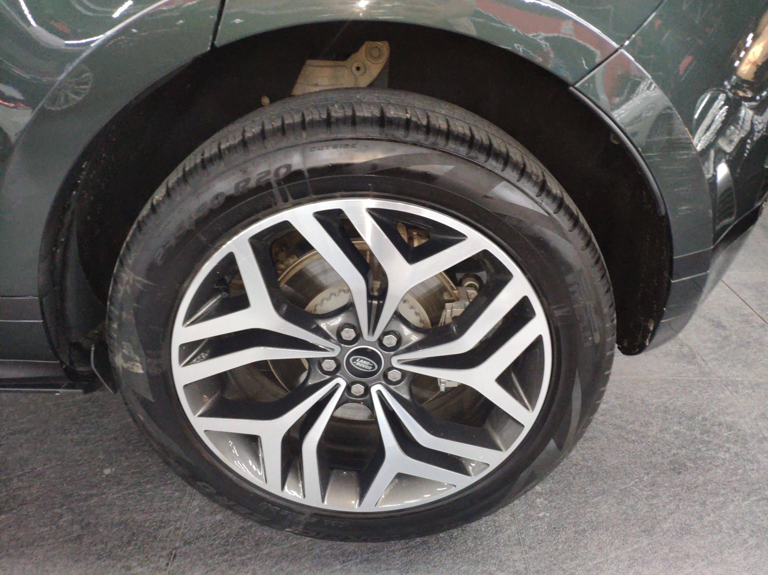 路虎 揽胜极光 2021款 极光L 249PS R-Dynamic First edition 首发版