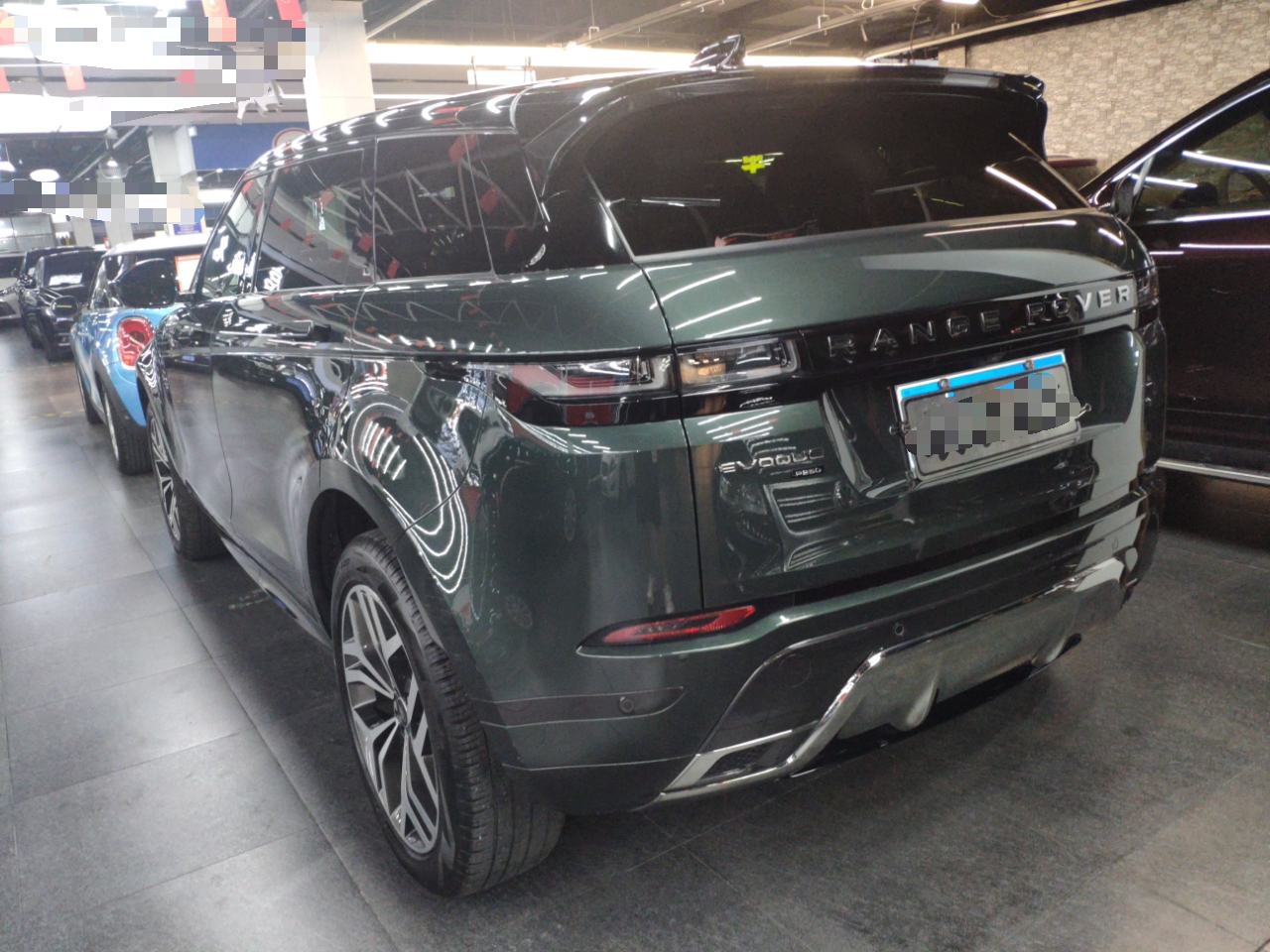 路虎 揽胜极光 2021款 极光L 249PS R-Dynamic First edition 首发版