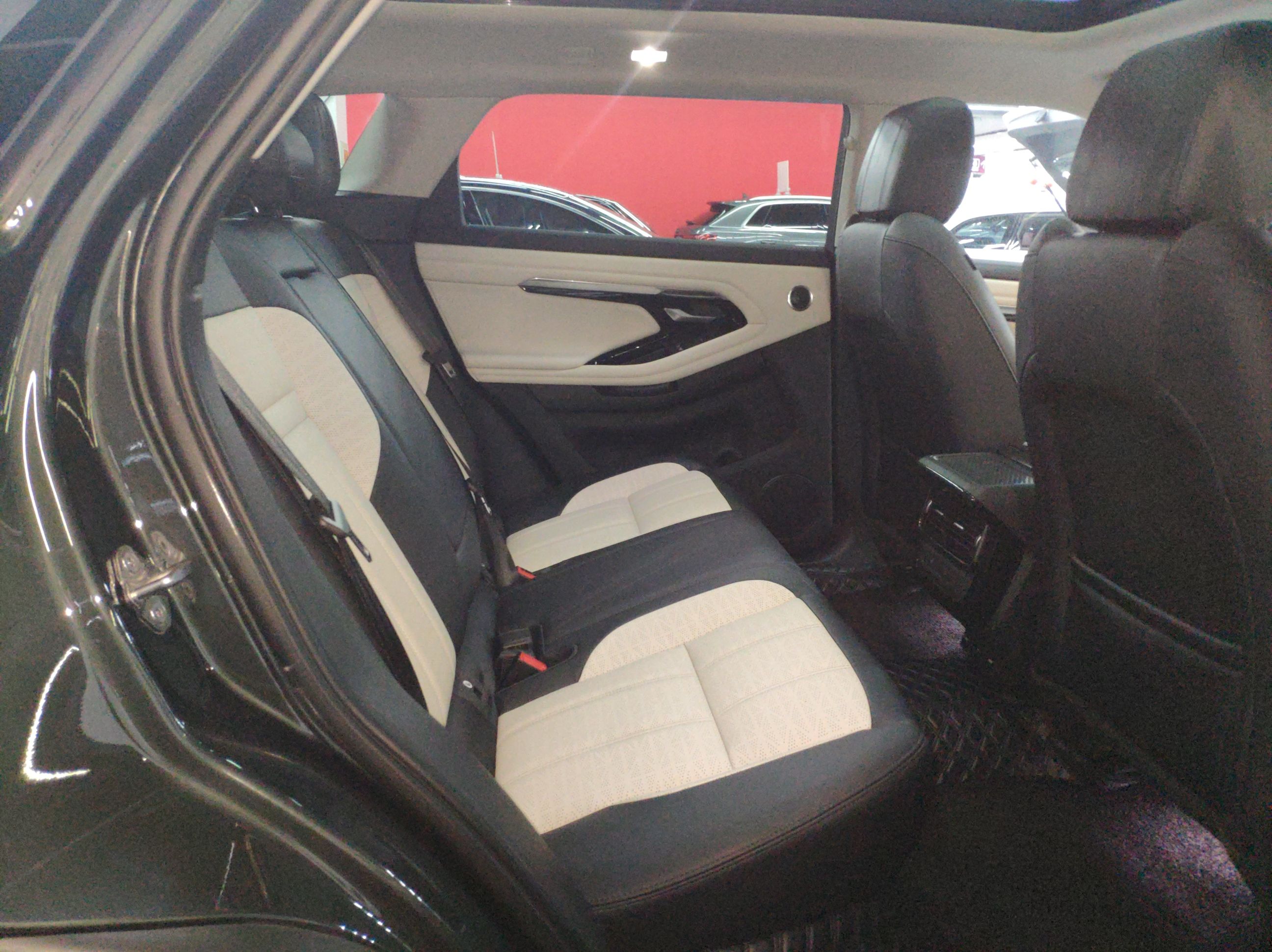 路虎 揽胜极光 2021款 极光L 249PS R-Dynamic First edition 首发版