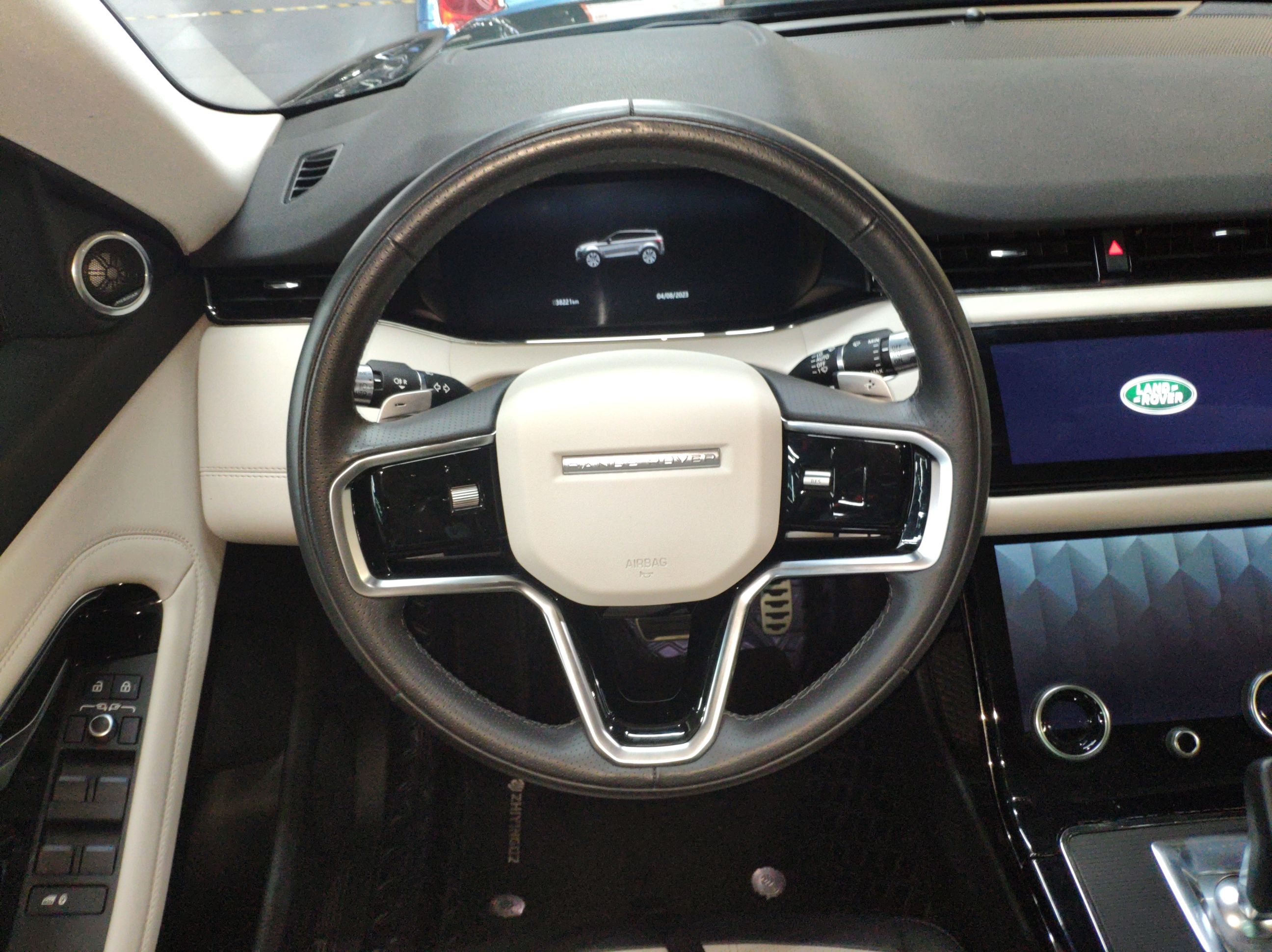 路虎 揽胜极光 2021款 极光L 249PS R-Dynamic First edition 首发版