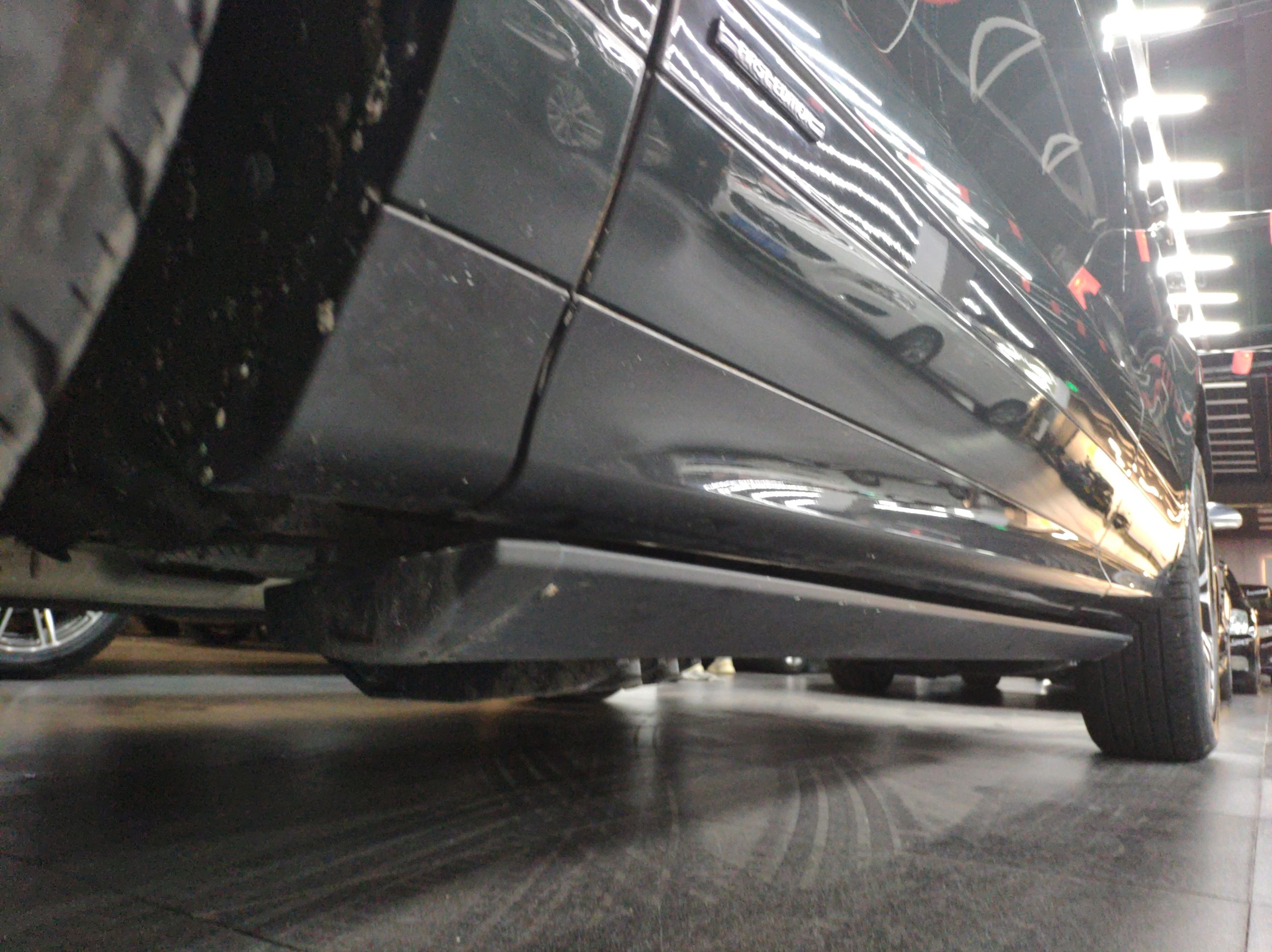 路虎 揽胜极光 2021款 极光L 249PS R-Dynamic First edition 首发版