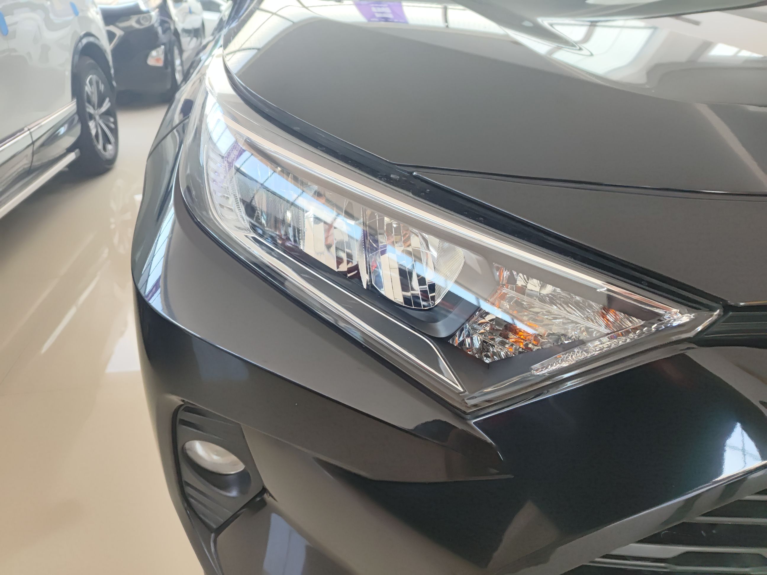 丰田 RAV4 2020款 双擎  2.5L E-CVT四驱精英版