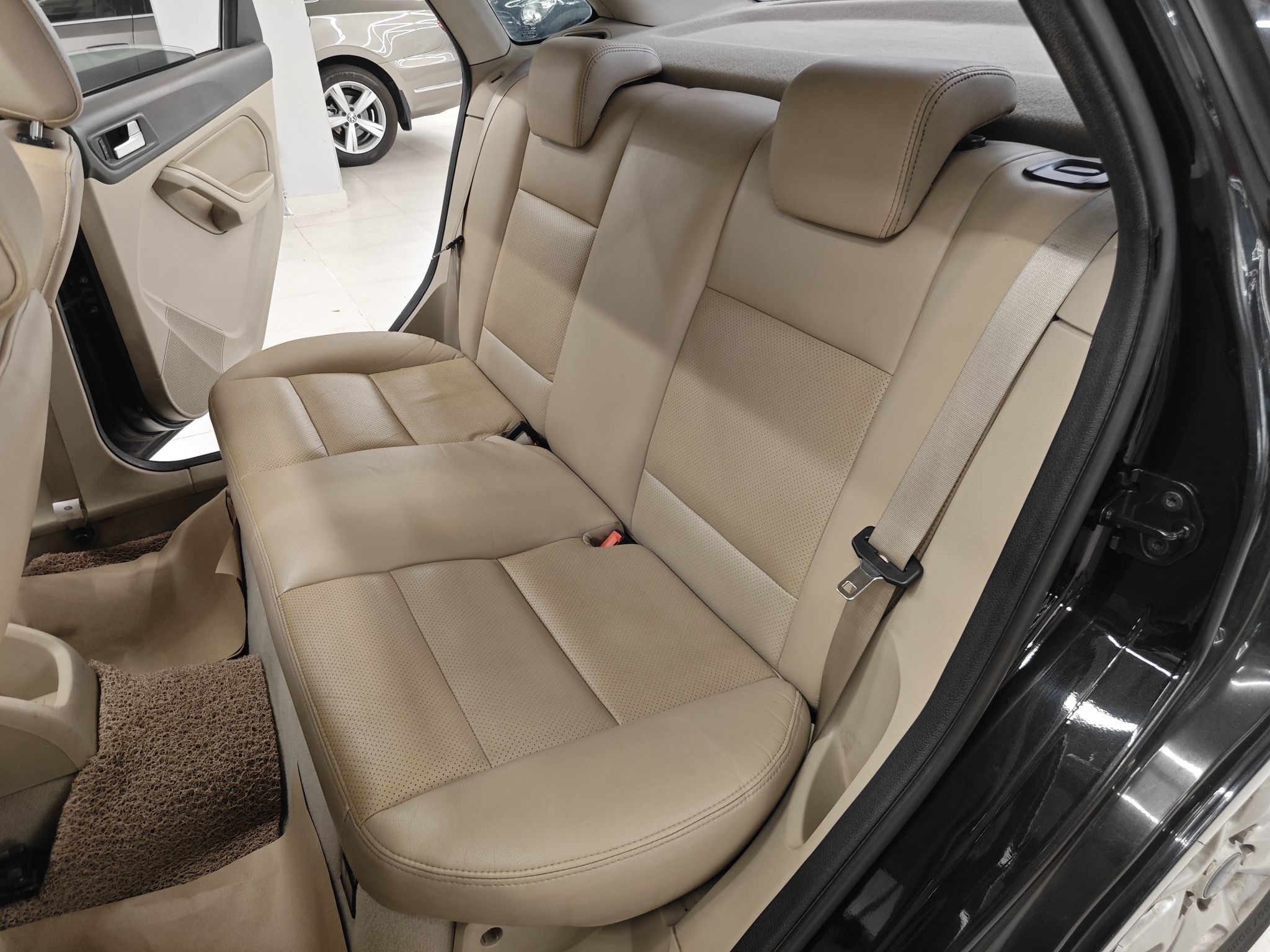 福特 福克斯 2011款 三厢 1.8L 手动舒适型