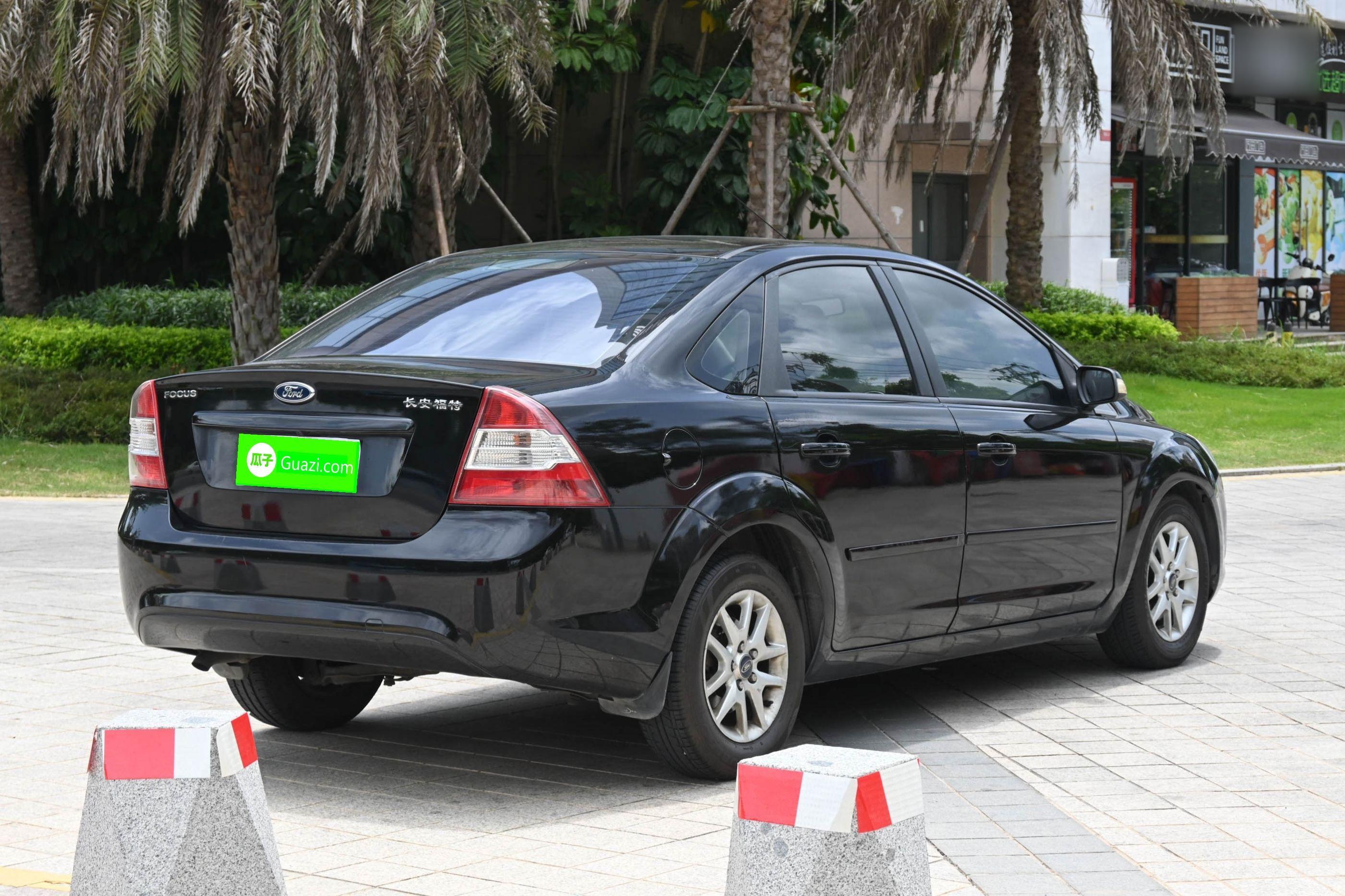 福特 福克斯 2011款 三厢 1.8L 手动舒适型