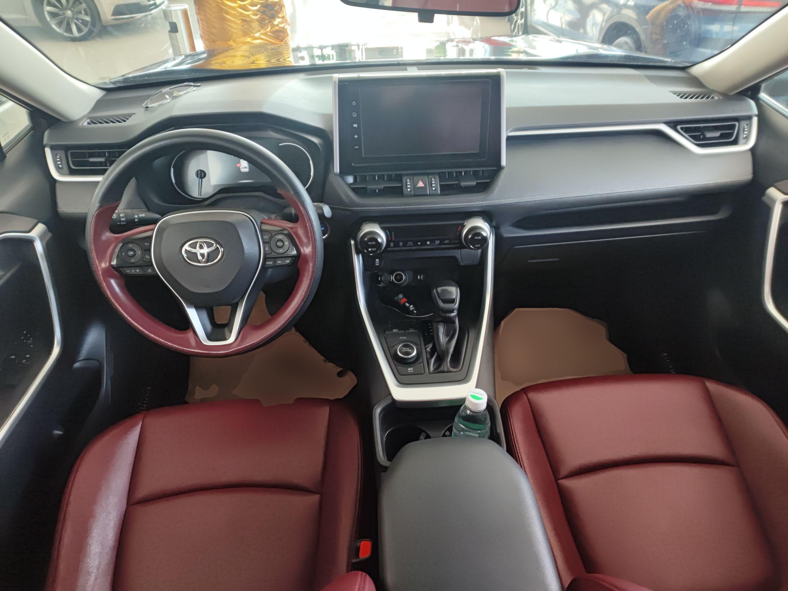 丰田 RAV4 2020款 双擎  2.5L E-CVT四驱精英版