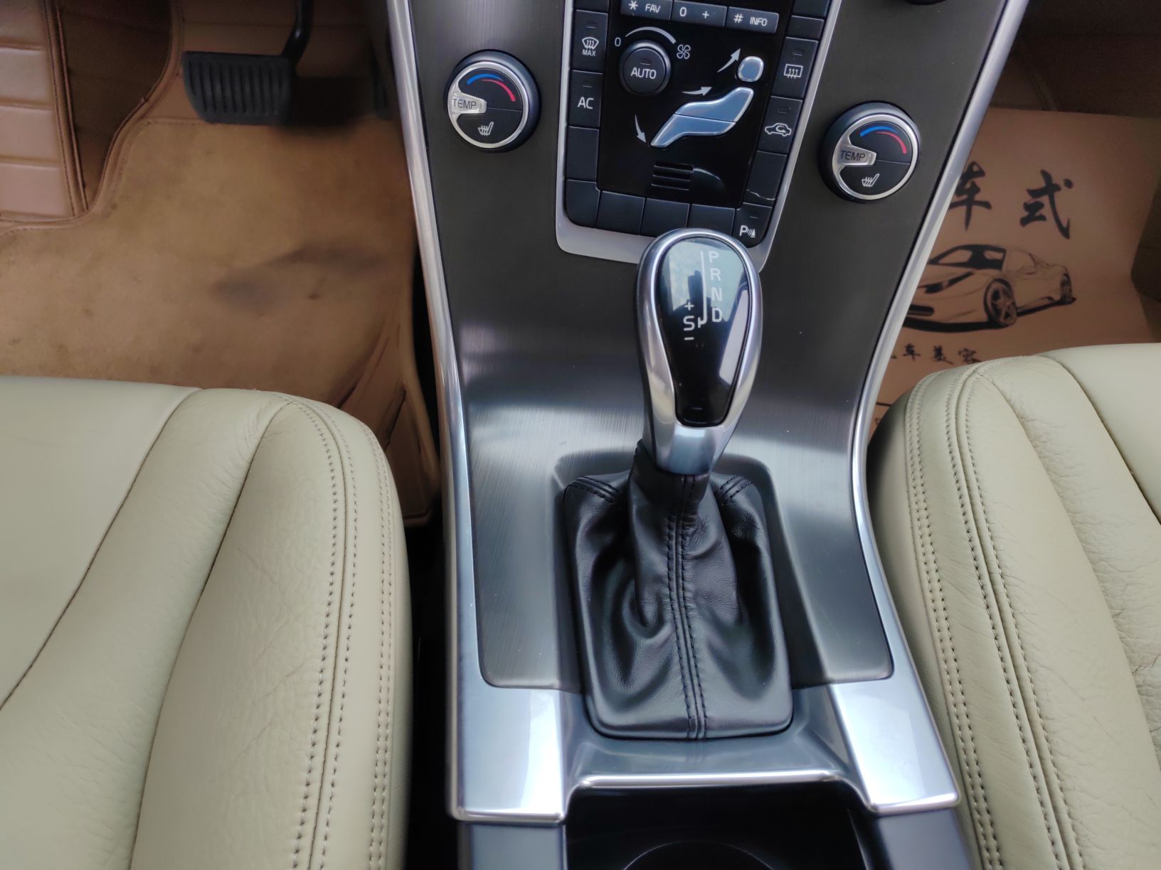 沃尔沃XC60 2014款 T5 智逸版(进口)