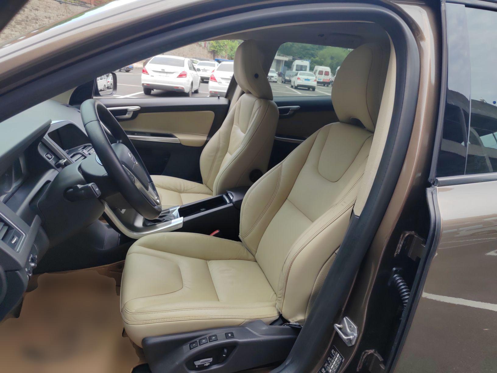 沃尔沃XC60 2014款 T5 智逸版(进口)