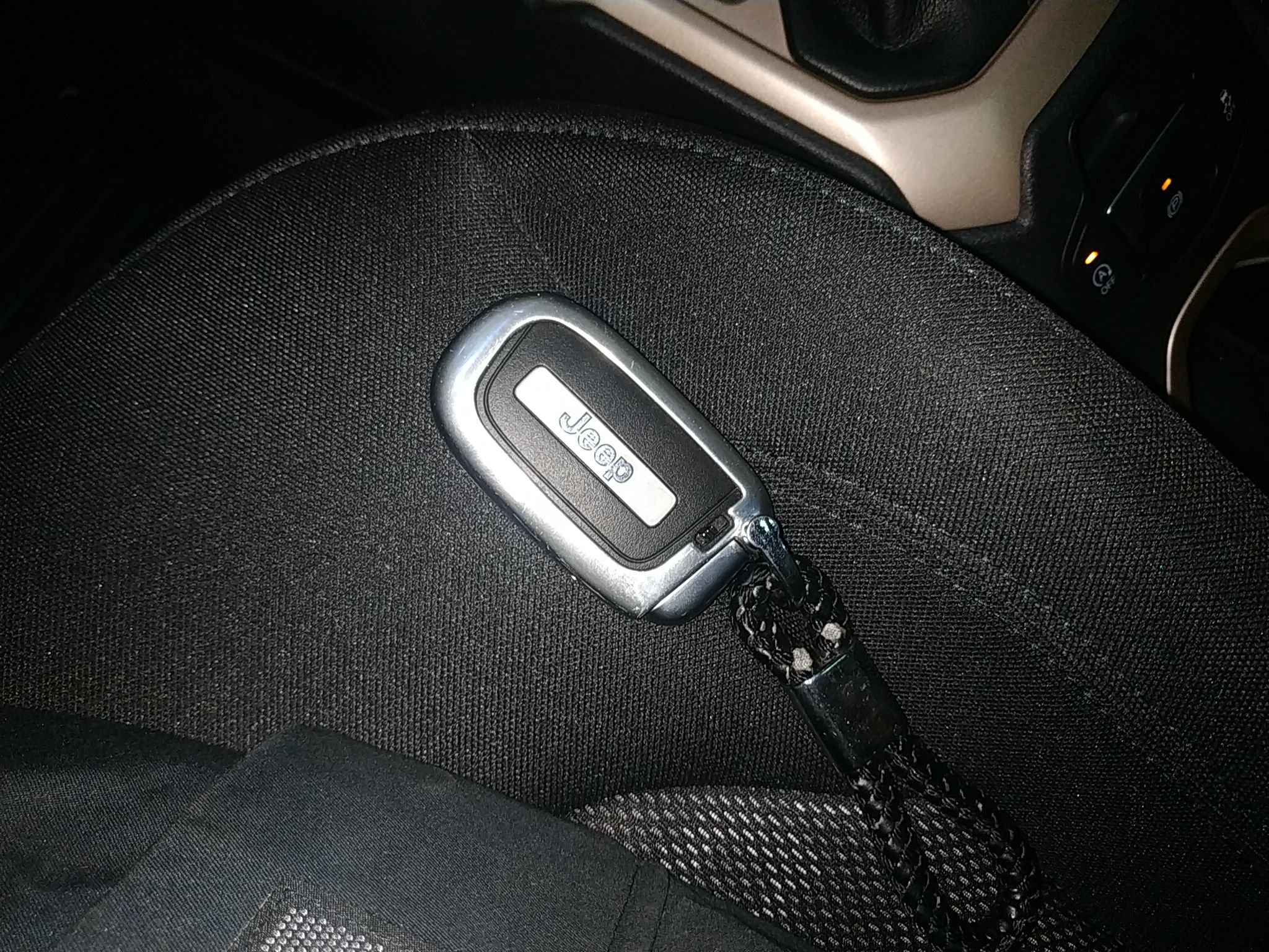 Jeep 自由侠 2017款  180T 自动劲能版