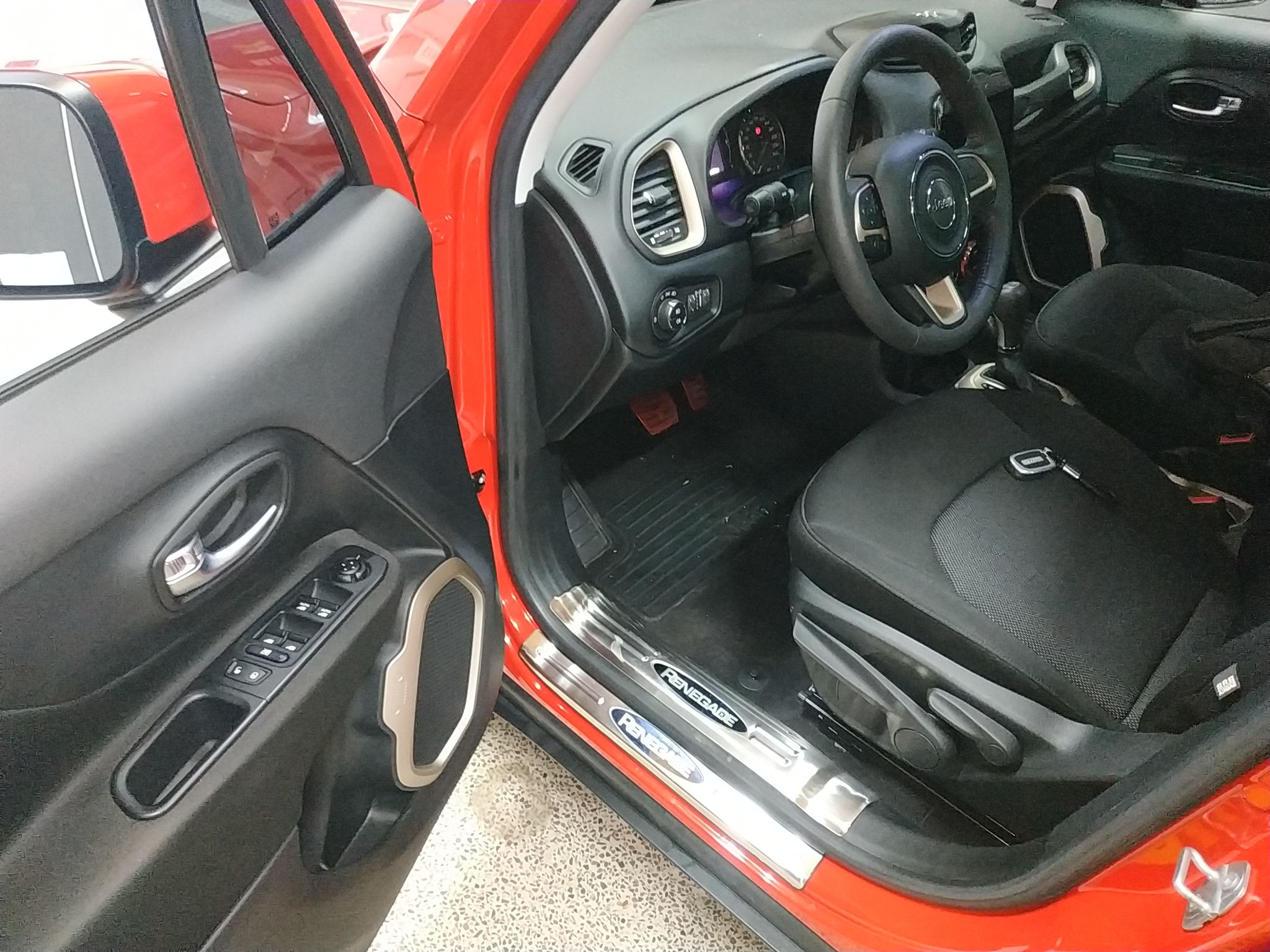 Jeep 自由侠 2017款  180T 自动劲能版