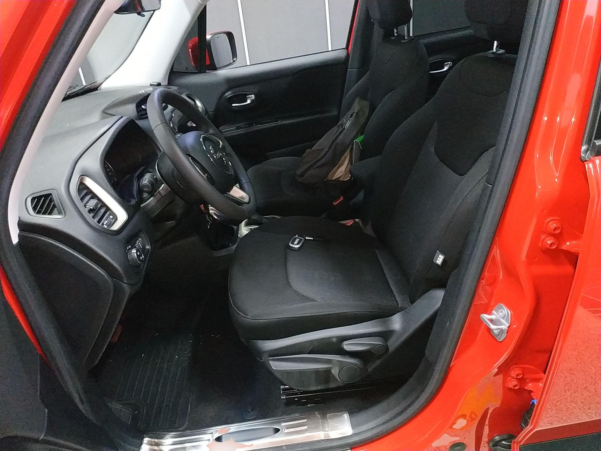 Jeep 自由侠 2017款  180T 自动劲能版