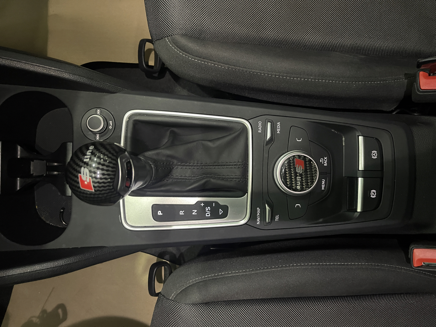 奥迪Q2L 2021款 35 TFSI 进取动感型