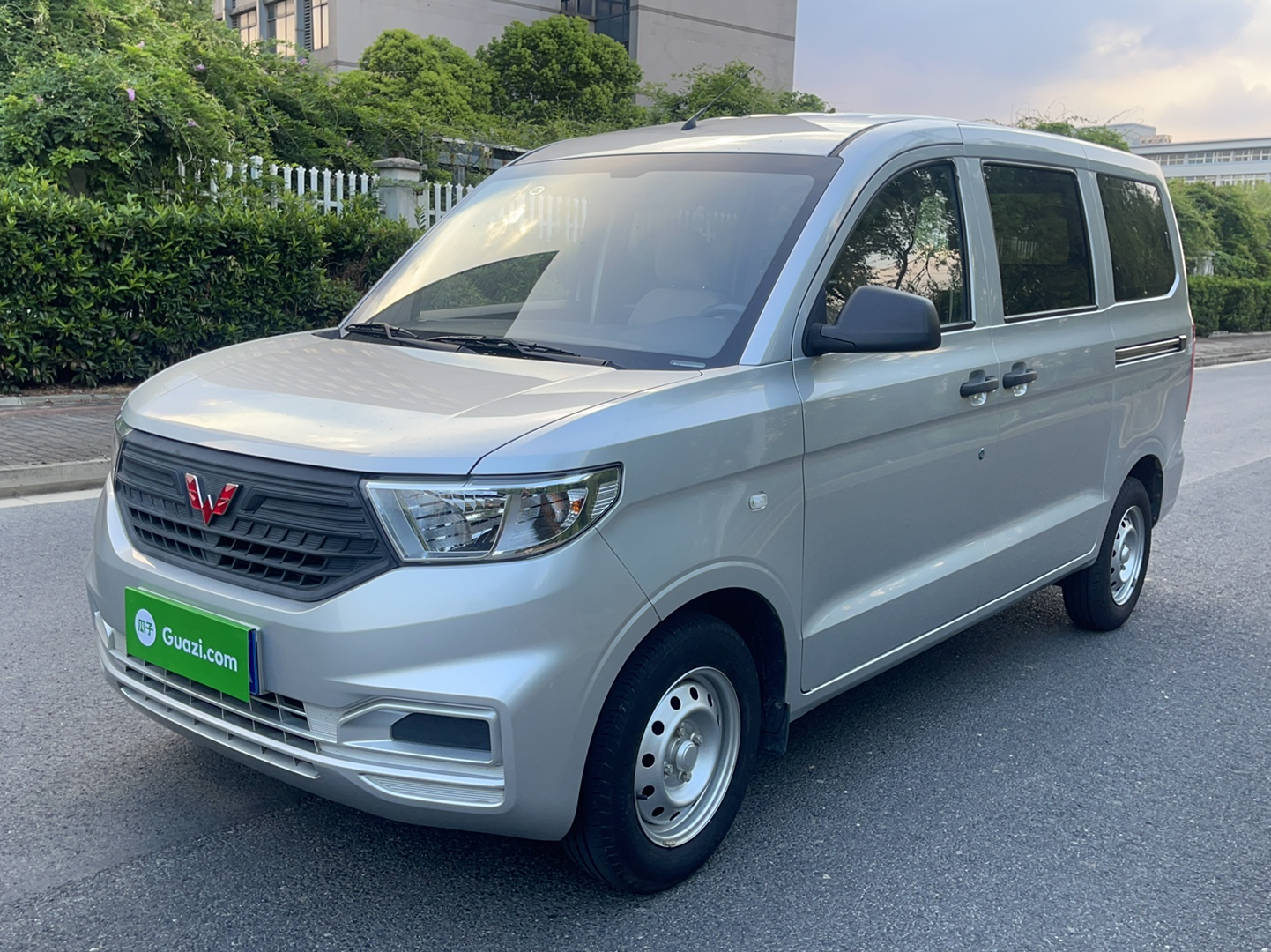 五菱汽车 五菱宏光V 2019款 1.5L劲取版国VI LAR