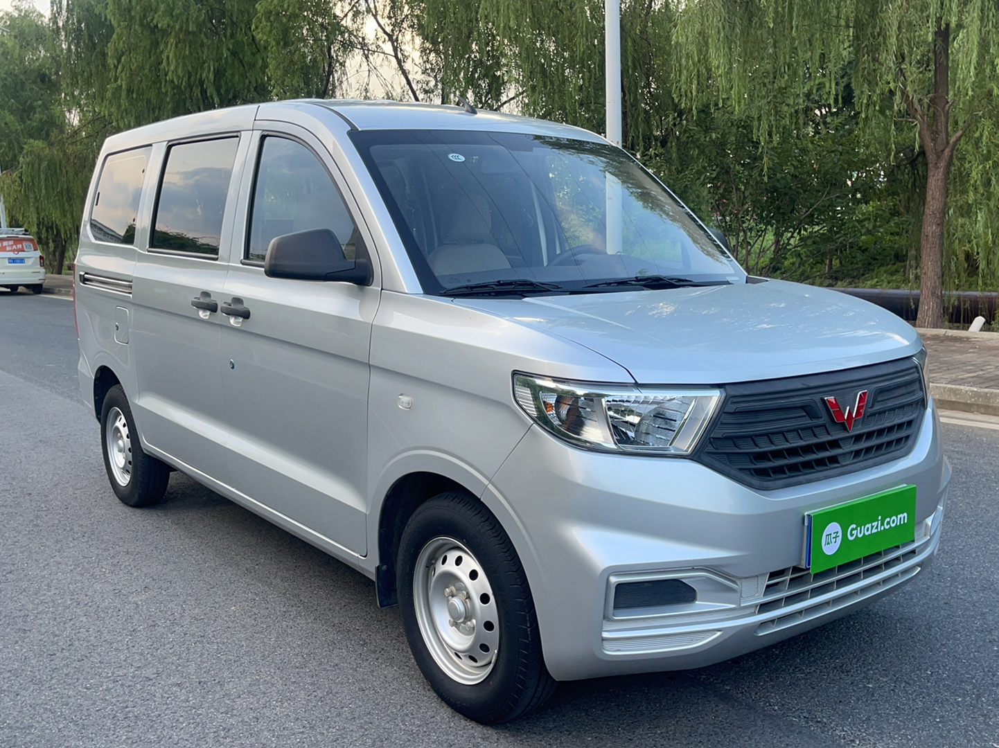 五菱汽车 五菱宏光V 2019款 1.5L劲取版国VI LAR