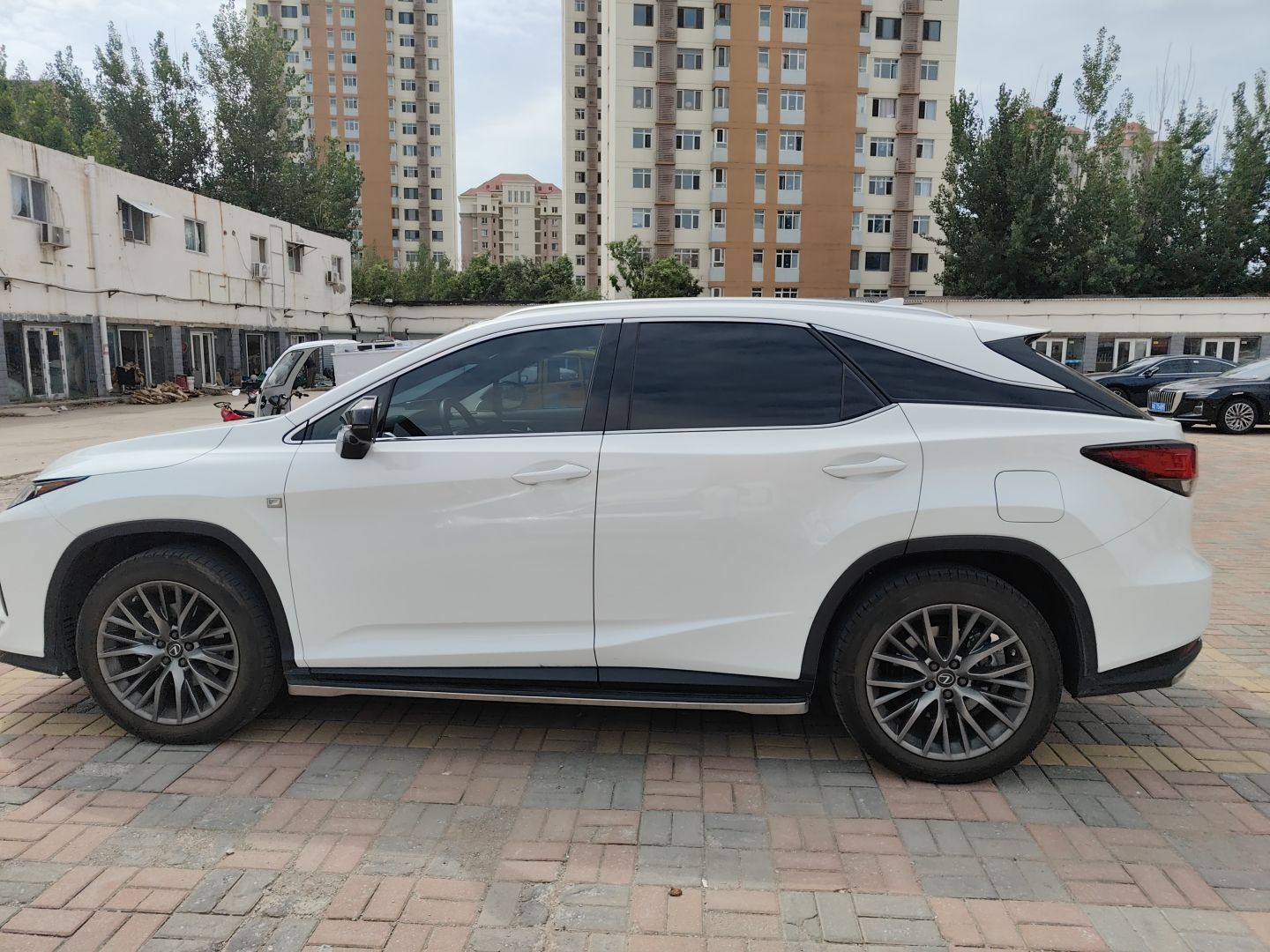 雷克萨斯RX 2020款 改款 300 四驱F SPORT