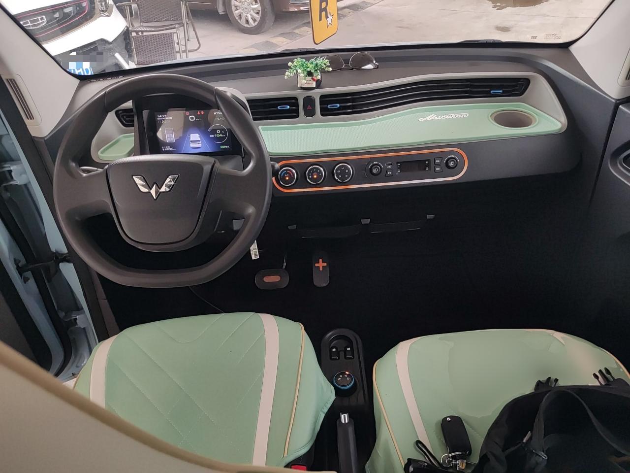 五菱汽车 宏光MINI EV 2020款 悦享款 磷酸铁锂