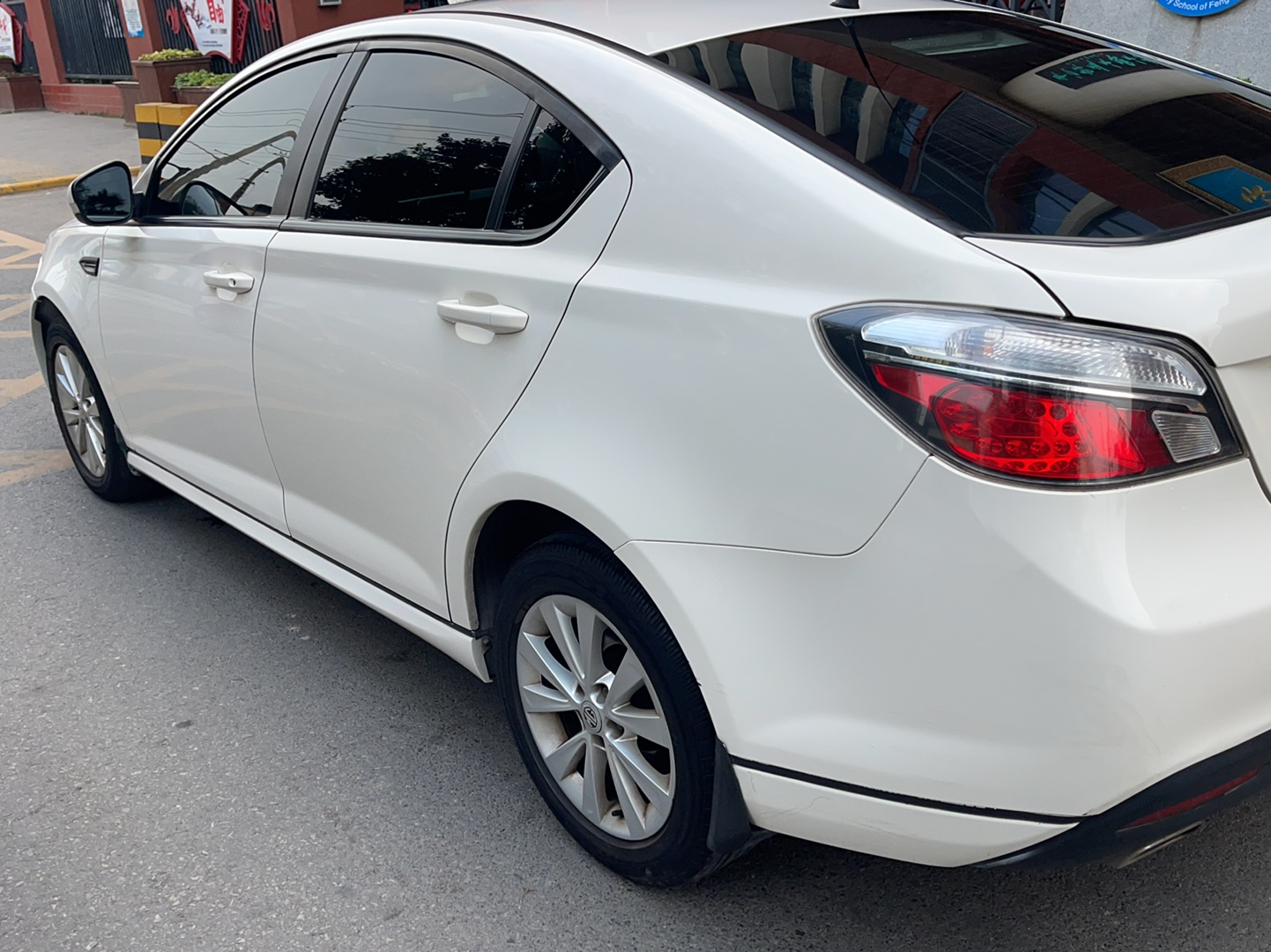 名爵 MG6 2012款 掀背 1.8L 自动驾值版