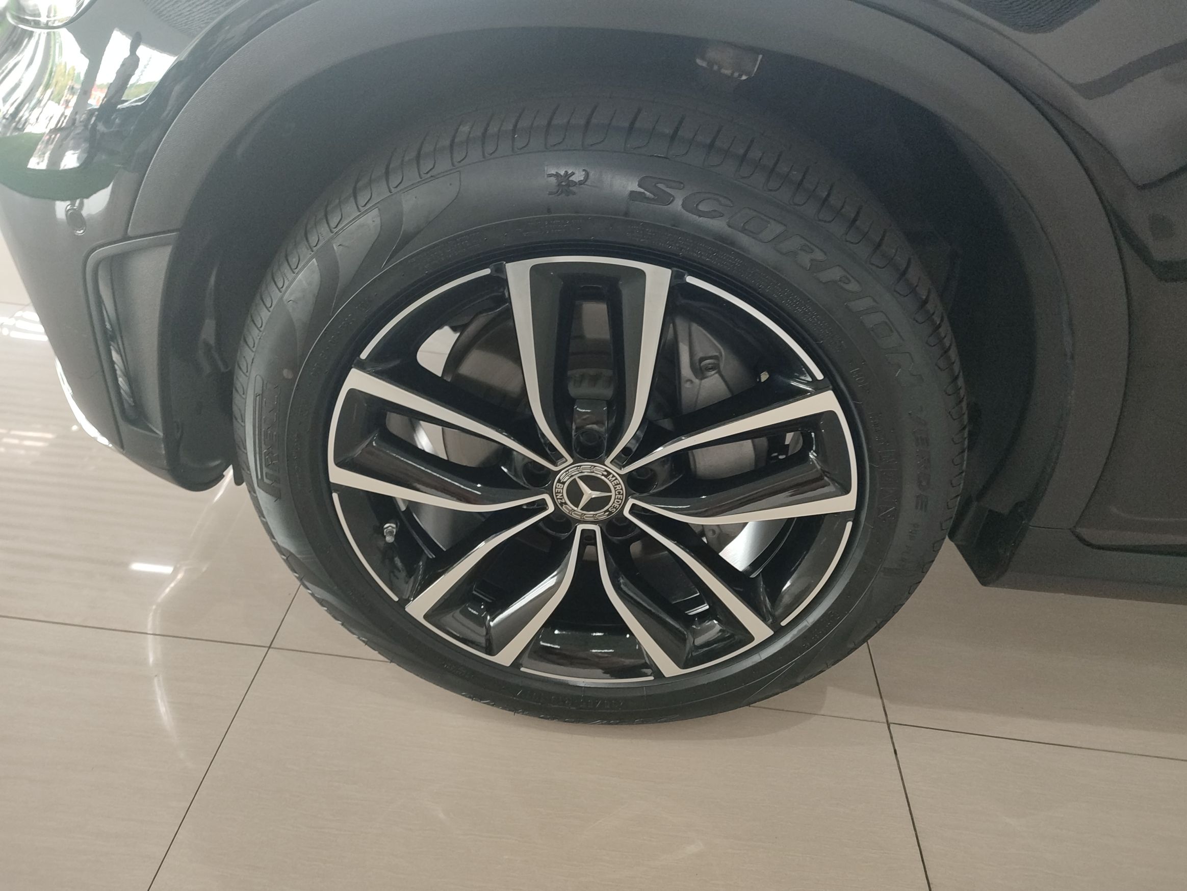 奔驰GLC级 2021款 GLC 260 L 4MATIC 豪华型