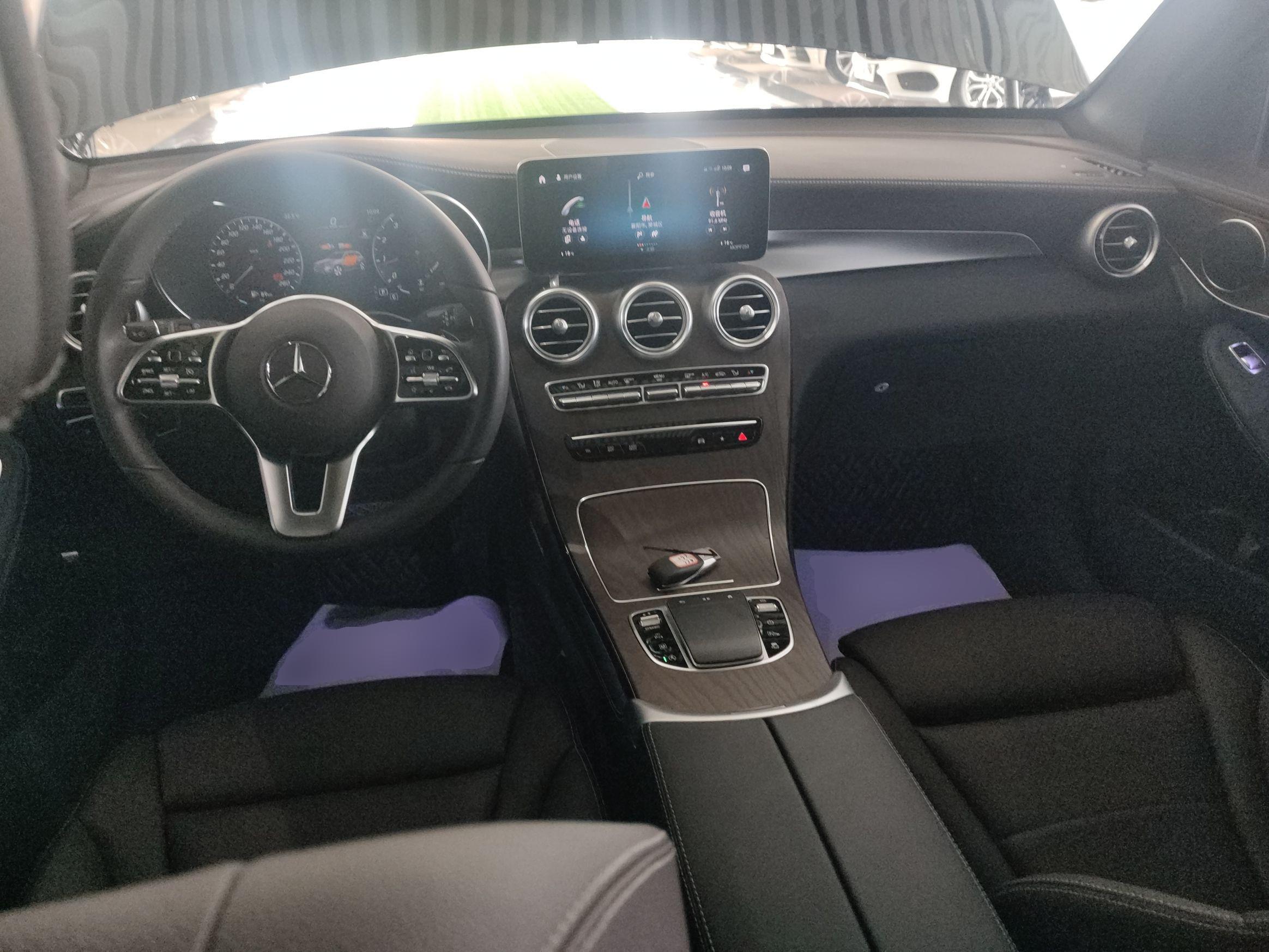 奔驰GLC级 2021款 GLC 260 L 4MATIC 豪华型