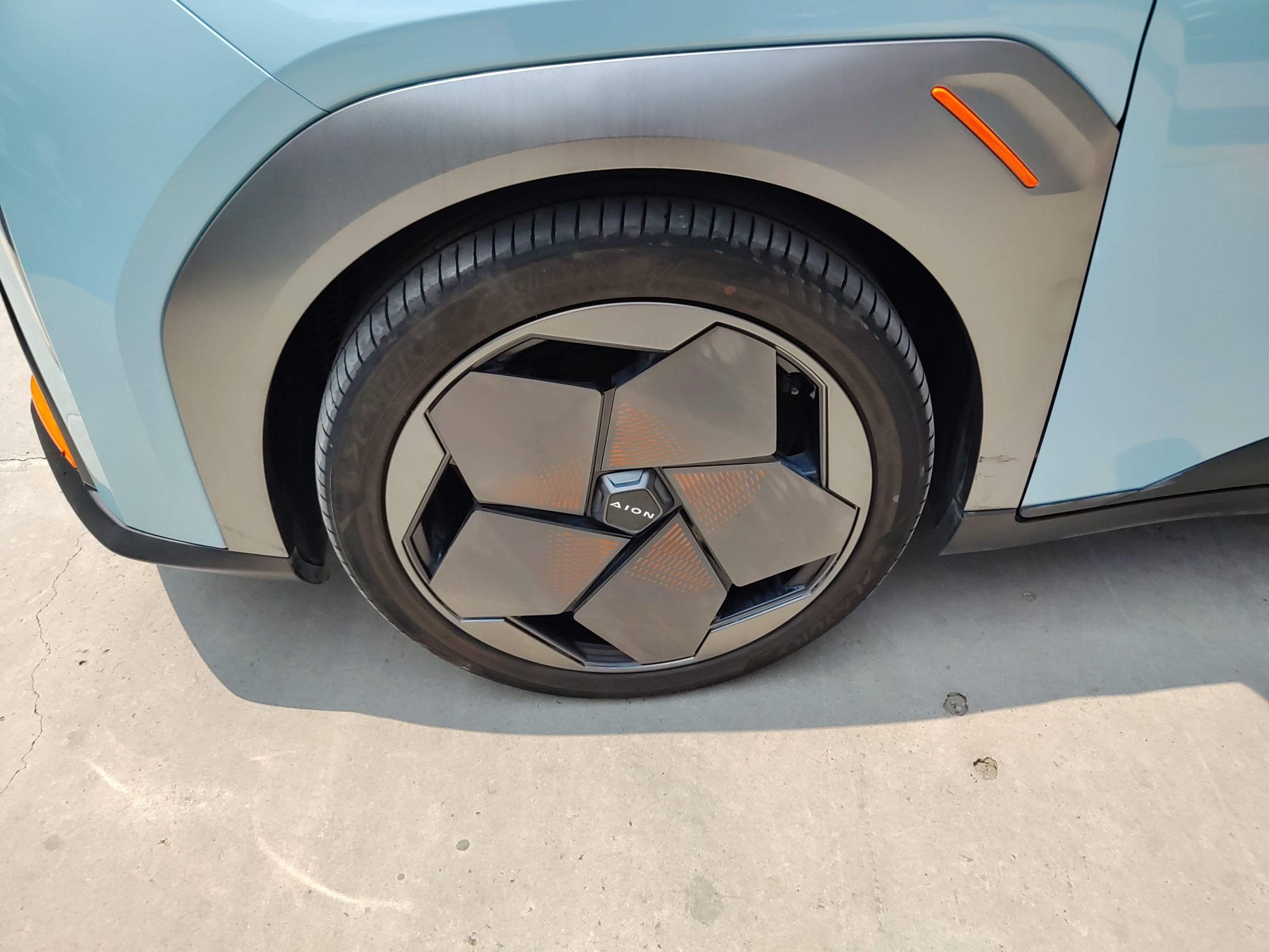 广汽埃安 AION Y 2021款 80 悦享科技版