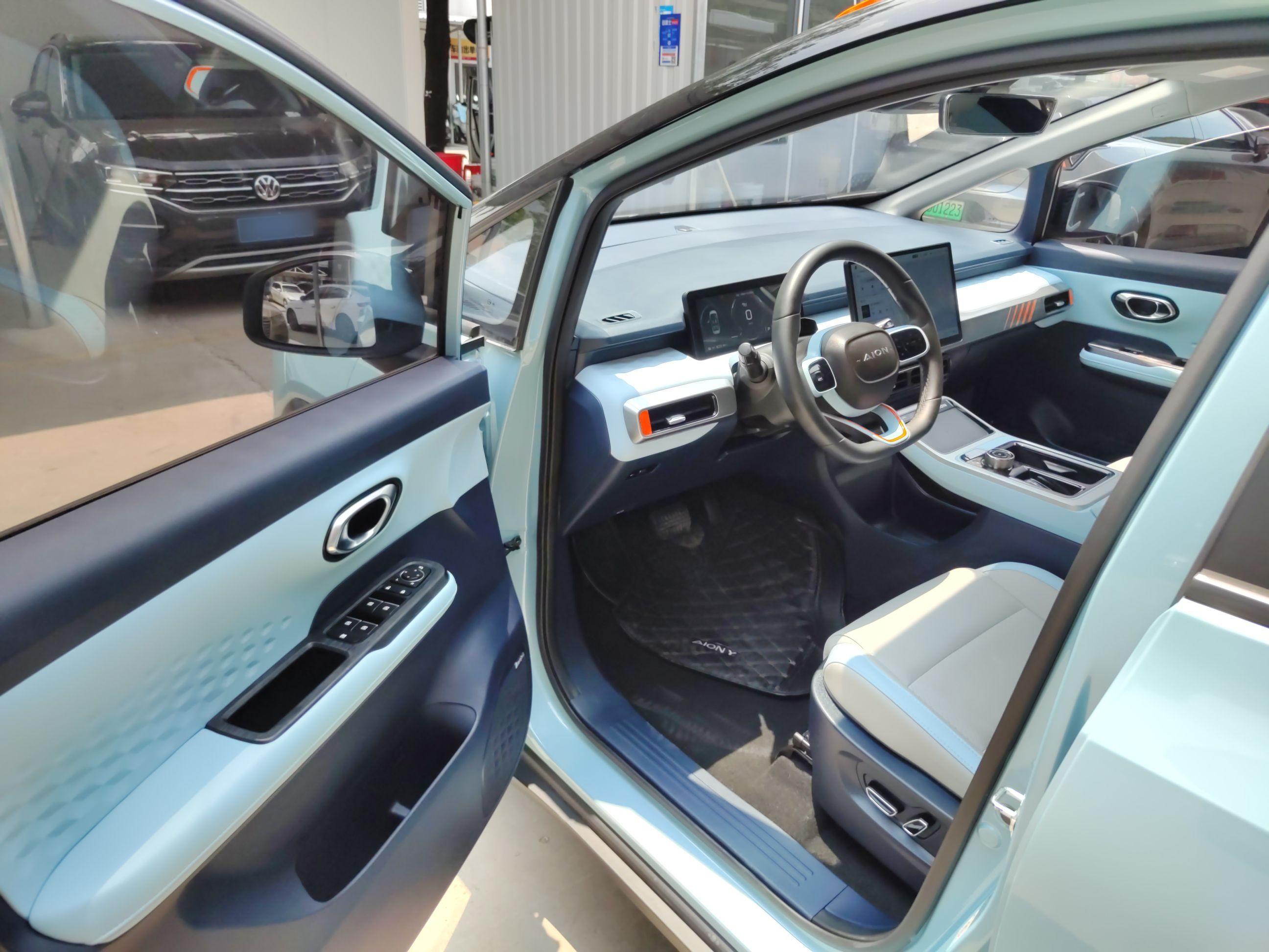 广汽埃安 AION Y 2021款 80 悦享科技版