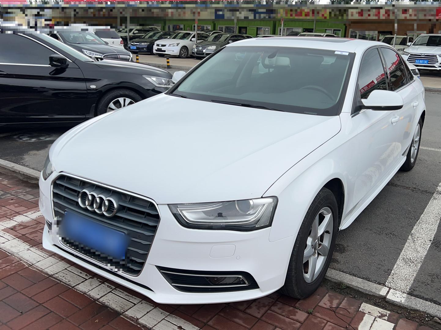 奥迪A4L 2015款 35 TFSI 自动标准型