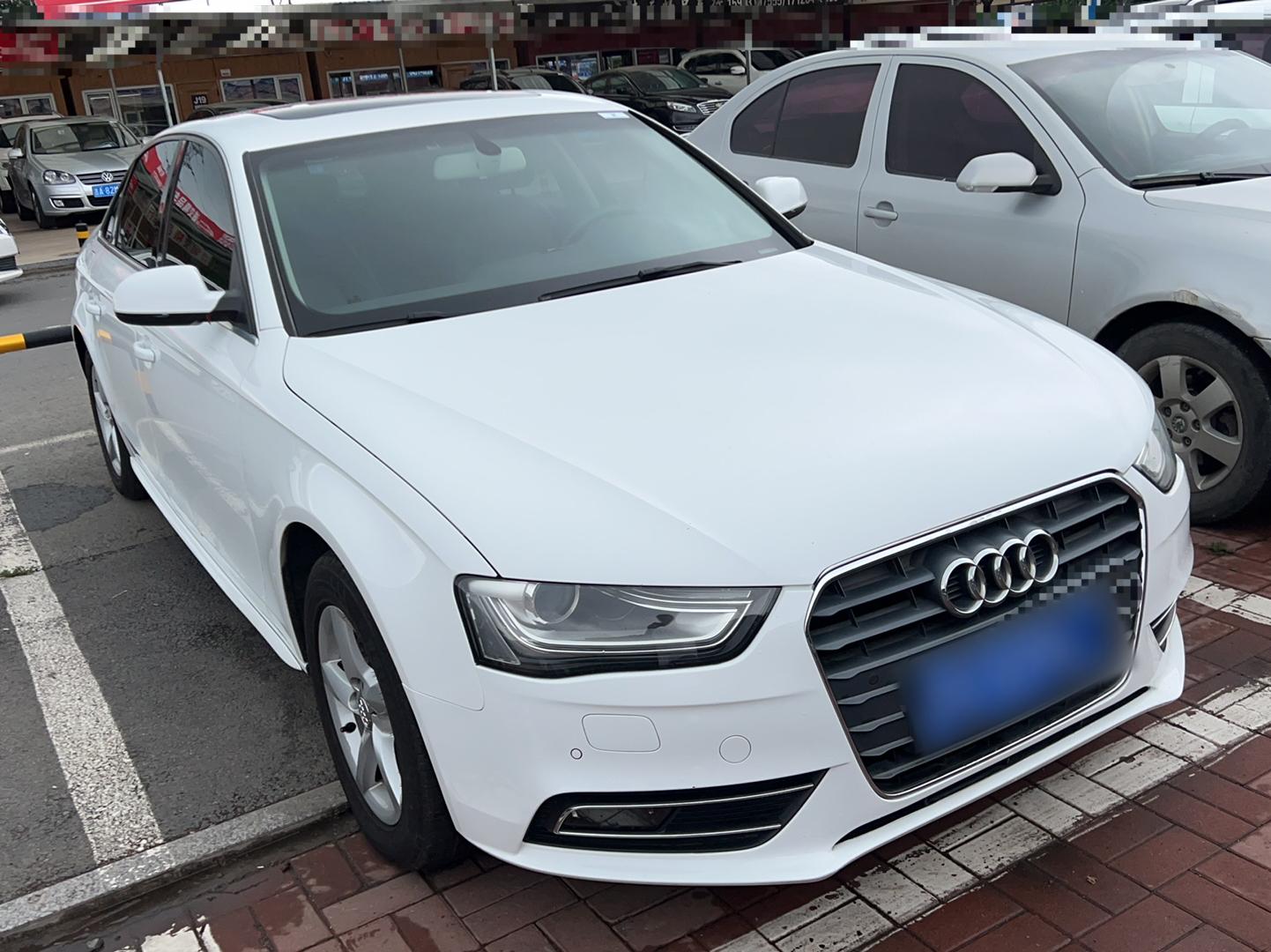 奥迪A4L 2015款 35 TFSI 自动标准型