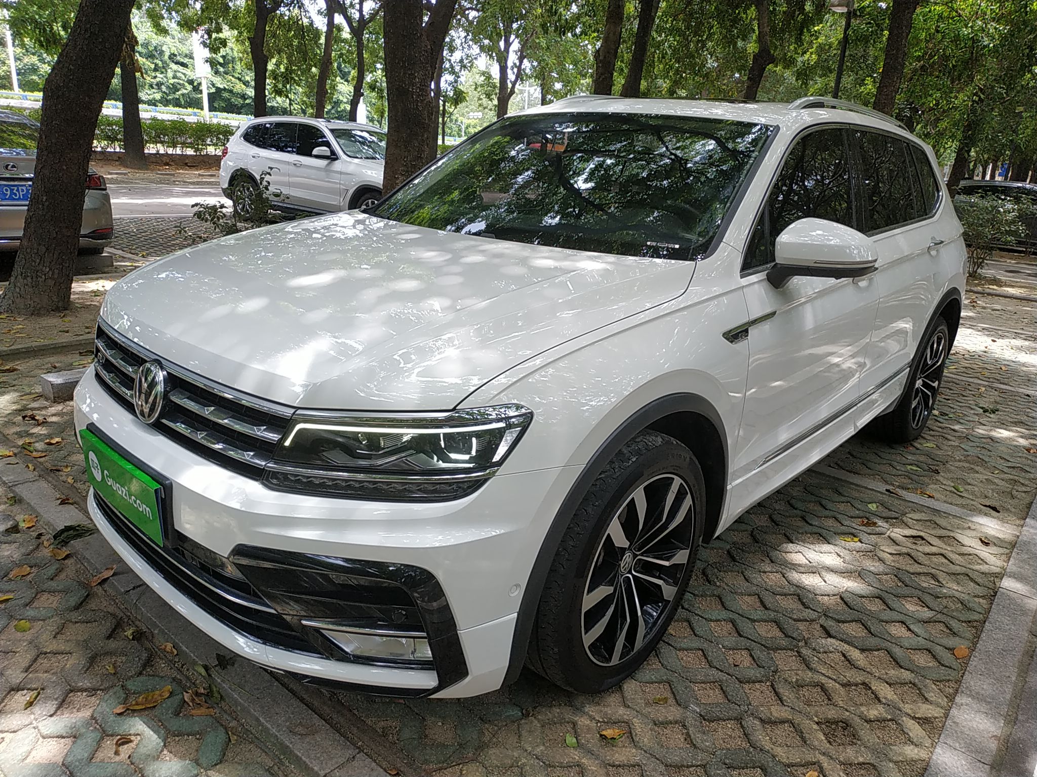 大众 途观L 2019款 380TSI 自动四驱R-Line旗舰版7座 国VI