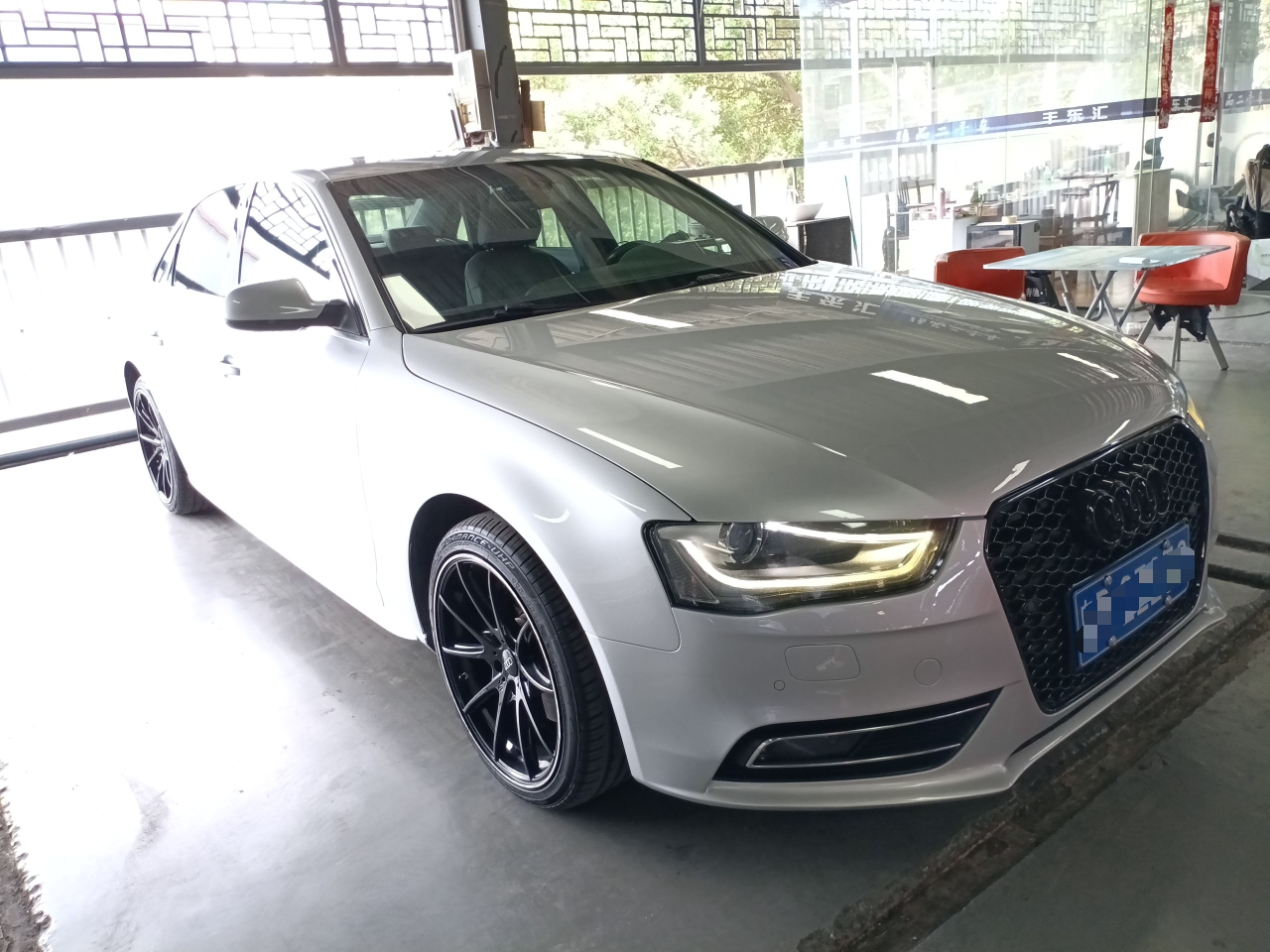 奥迪A4L 2013款 35 TFSI 自动标准型