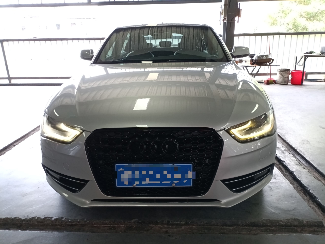 奥迪A4L 2013款 35 TFSI 自动标准型