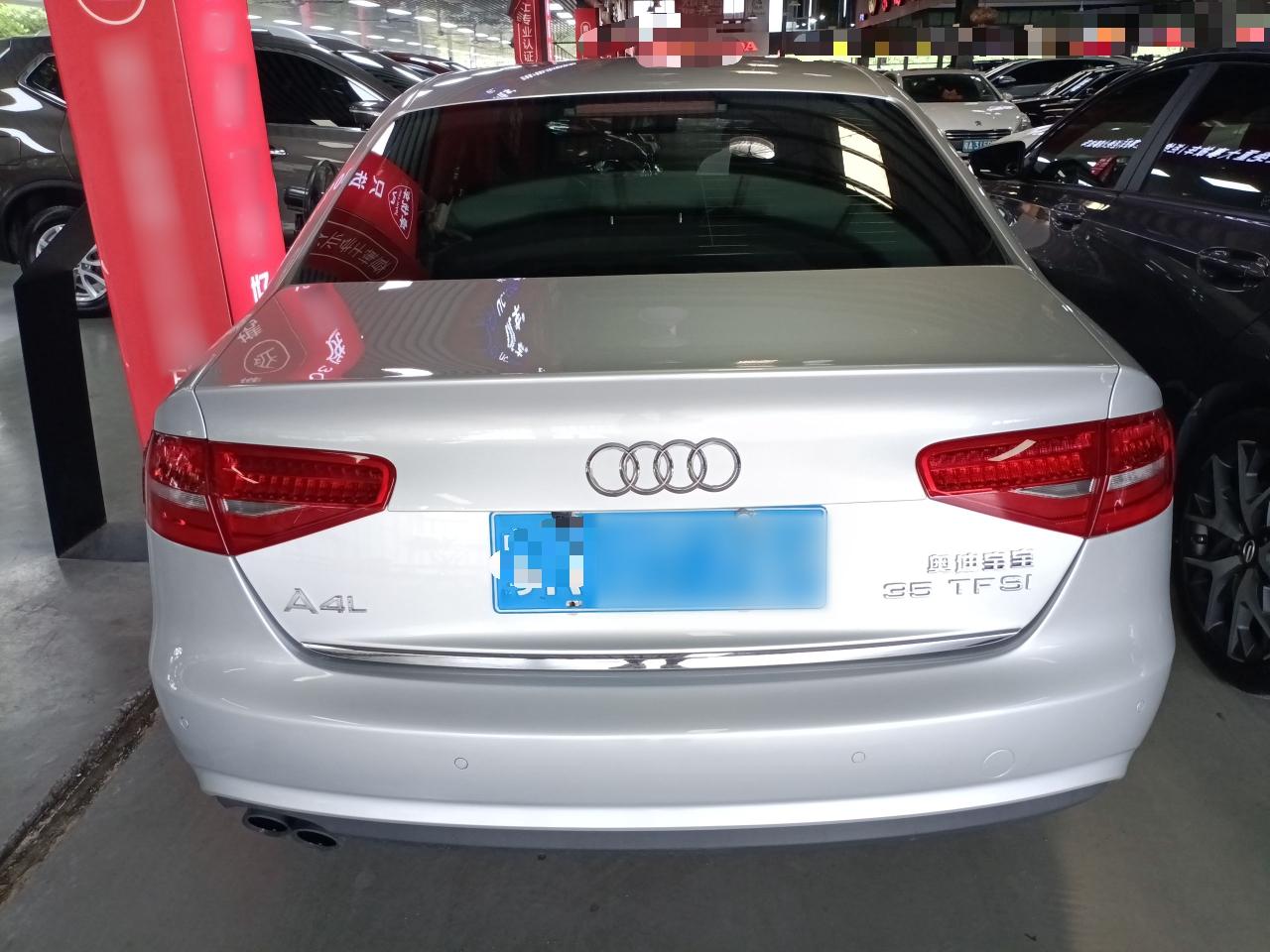 奥迪A4L 2013款 35 TFSI 自动标准型