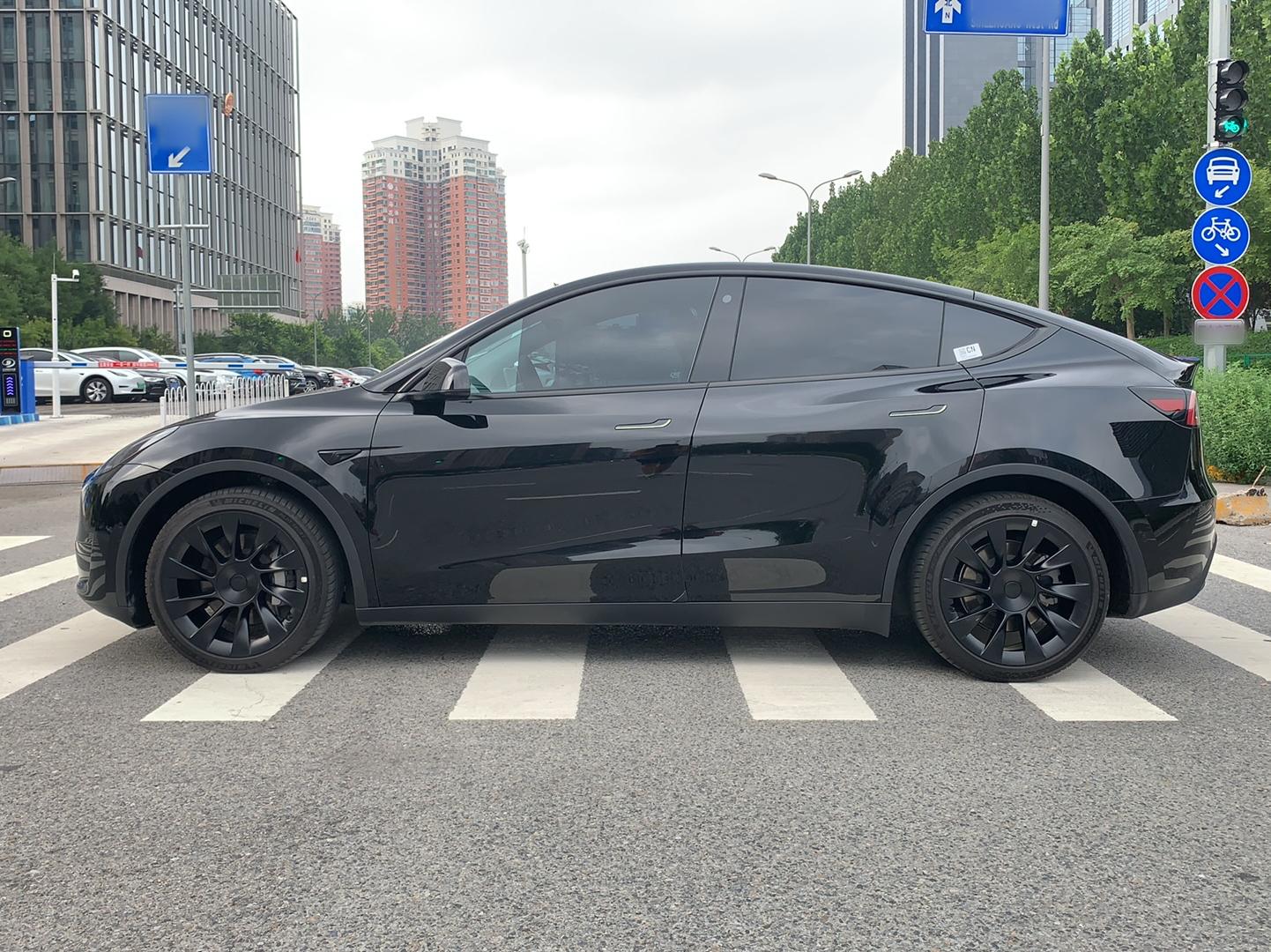 特斯拉 Model Y 2022款 后轮驱动版