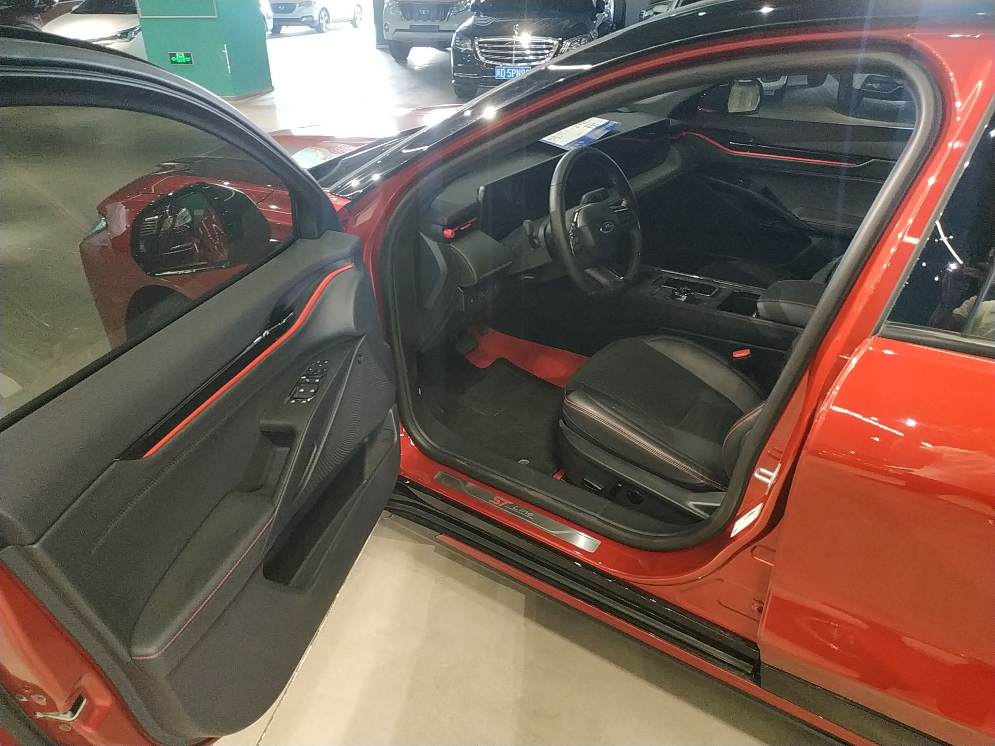 福特 蒙迪欧 2022款 EcoBoost 245 ST-Line