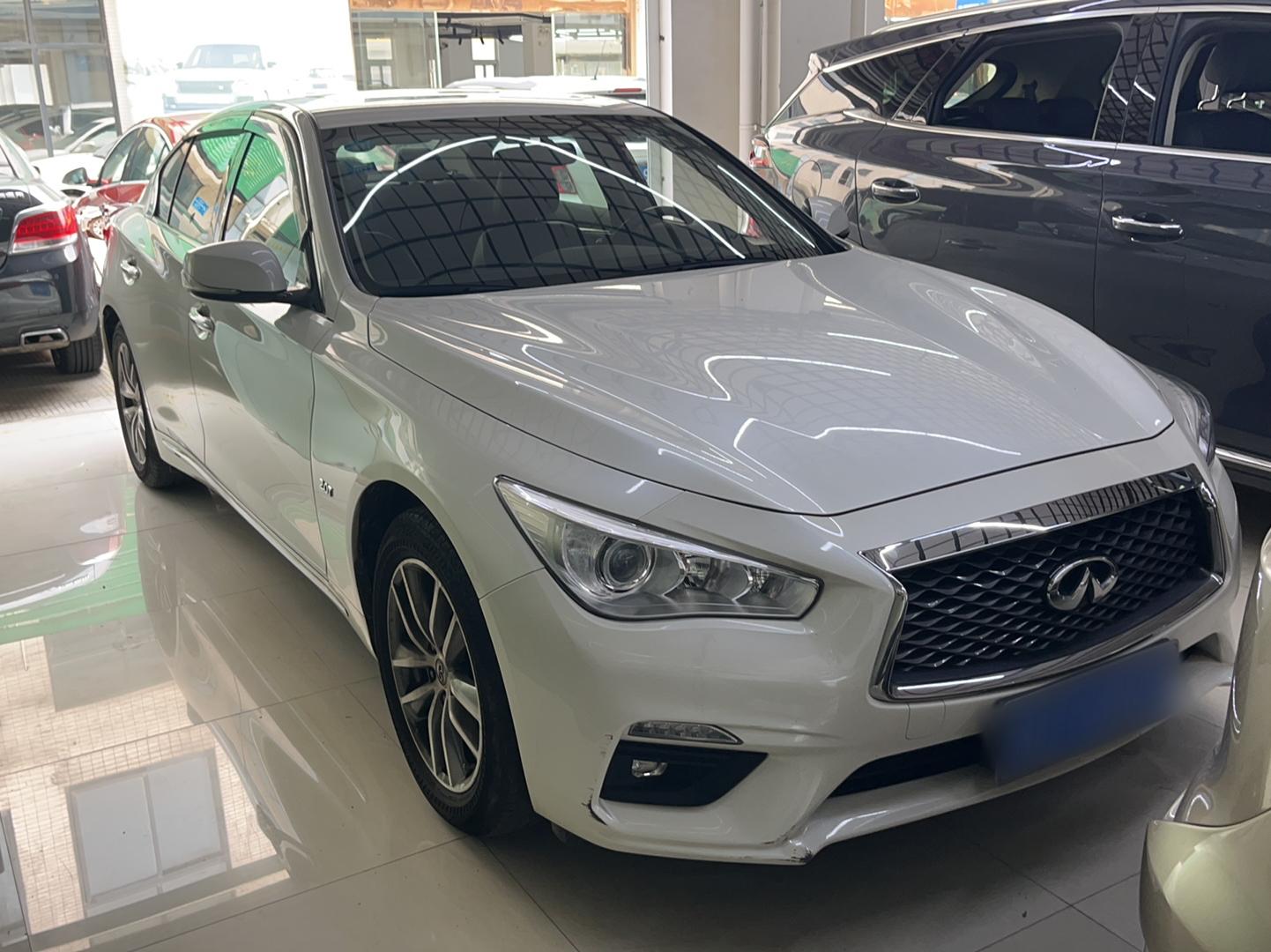 英菲尼迪Q50L 2018款 2.0T 舒适版 国VI