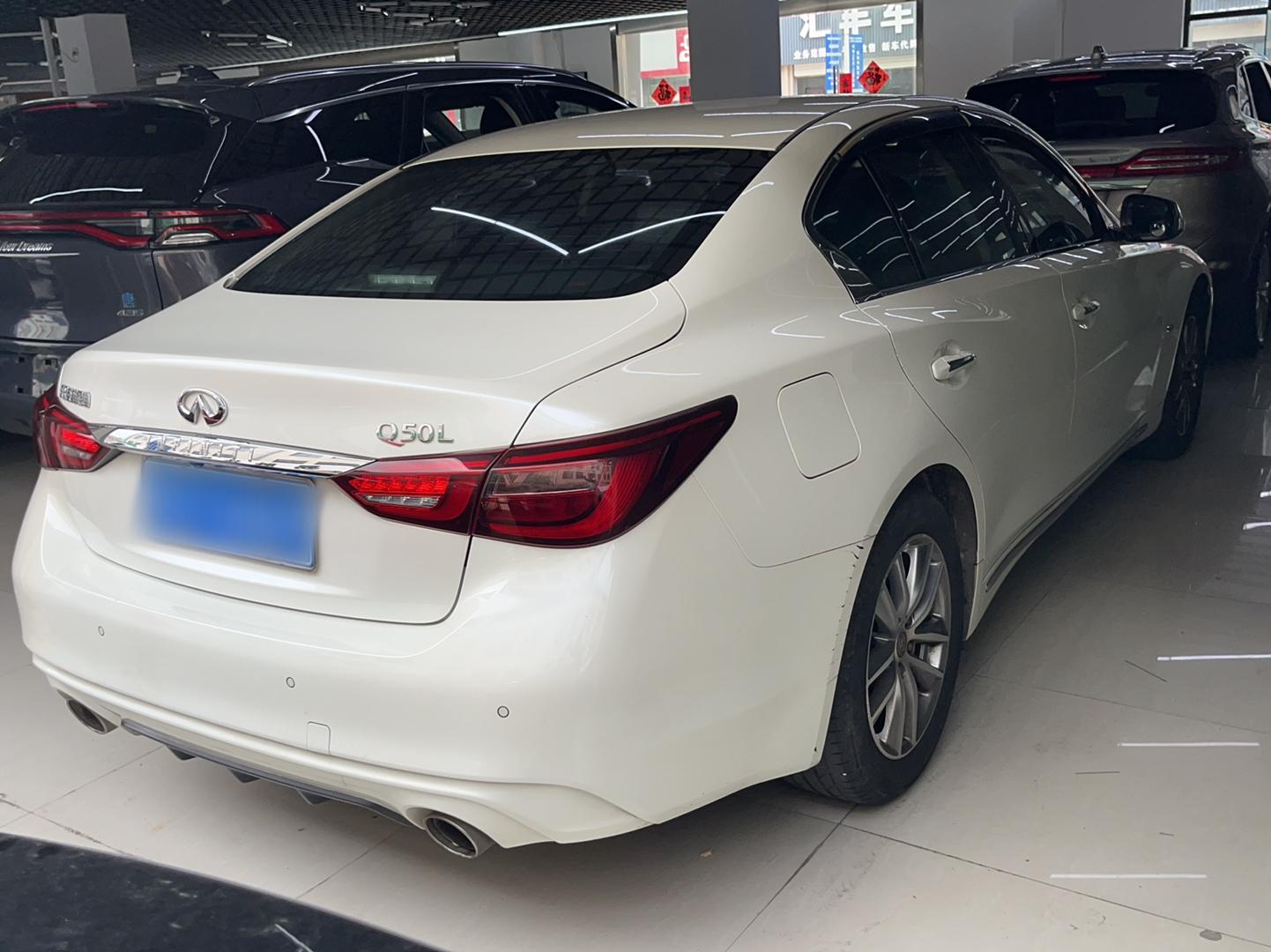 英菲尼迪Q50L 2018款 2.0T 舒适版 国VI