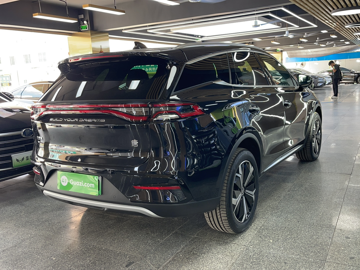 比亚迪 唐新能源 2022款 EV 730KM 尊享型